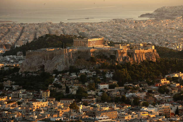 ÎÎ¹Î±ÏÎ¬Î½ÎµÎ¹Î± 23 Î±ÏÏ 42: ATHENS, GREECE - JULY 08:  A view of the Acropolis Hill and the Parthenon viewed from Lycabettus Hill  on July 8, 2015 in Athens, Greece. Eurozone leaders have offered the Greek government one more chance to propose a viable solution of it's debt or face the possibility of a likely exit from the euro.