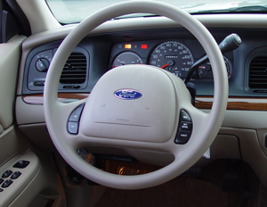 2004 Ford Crown Victoria Standard Interior Photos Msn Autos