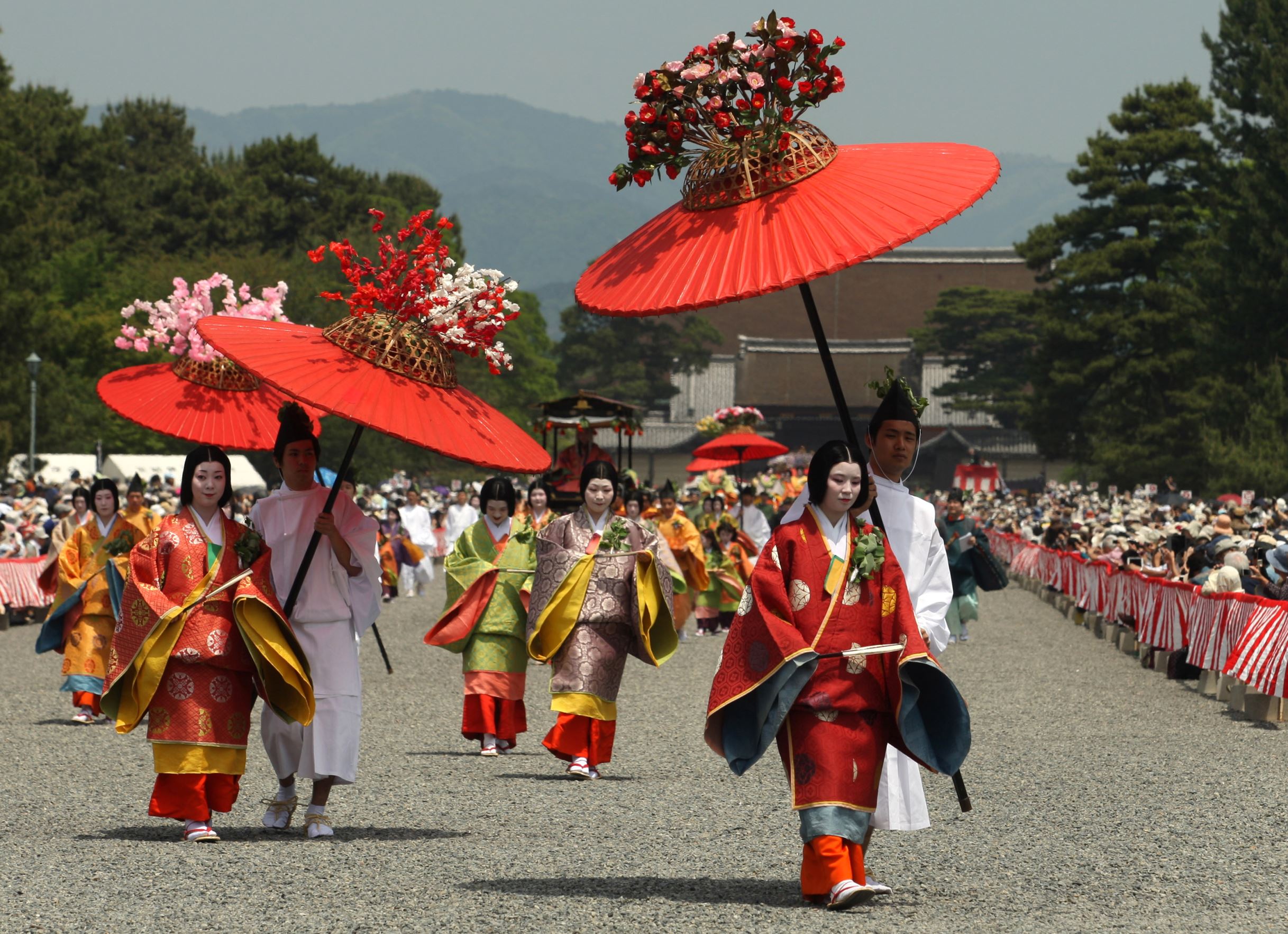 1000年以上？日本の夏祭りの魅力とは