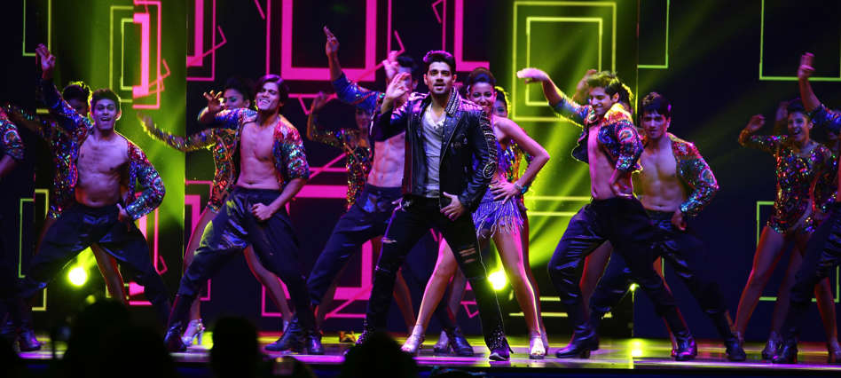 IIFA 2016 starts with a Bang with Bing and Qatar Airways