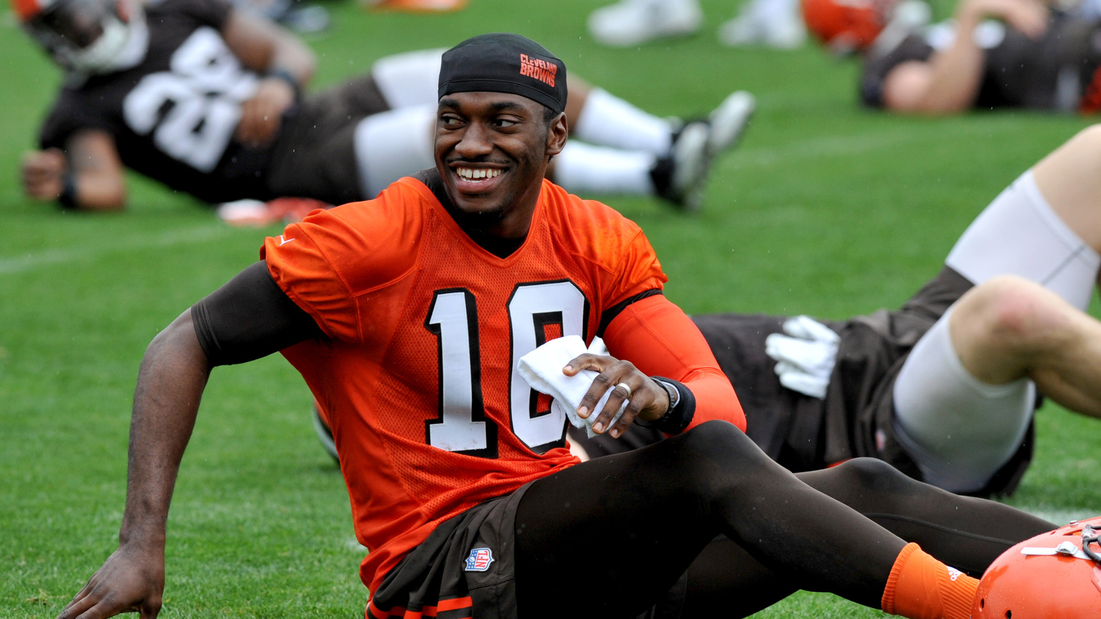 Report: RG3 has been 'underwhelming' at minicamp