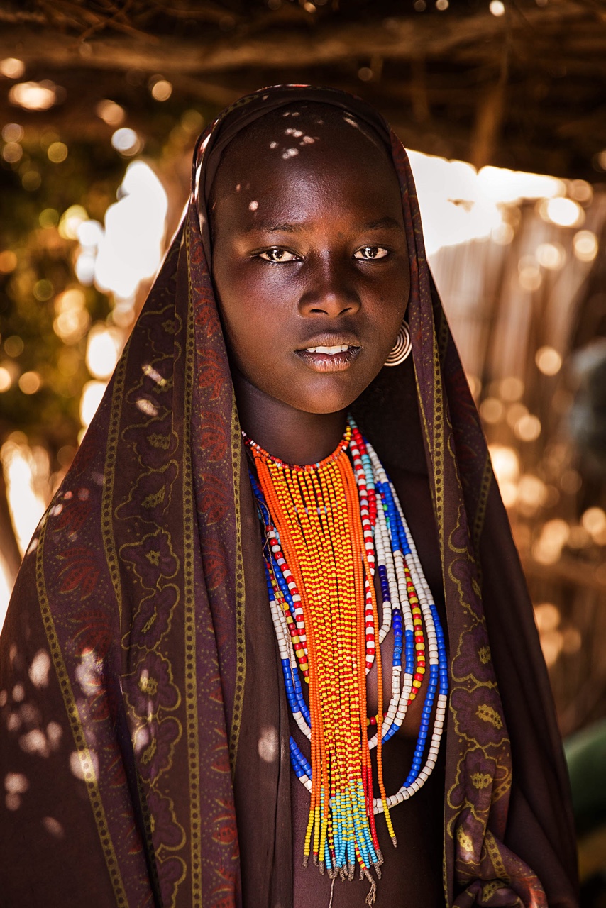 Tribe girl. Эфиопы народ Африки. Абиссинцы эфиопы. Михаэла норок. Африканские женщины.