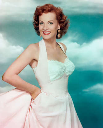 ÎÎ¹Î±ÏÎ¬Î½ÎµÎ¹Î± 13 Î±ÏÏ 45: Irish actress Maureen O'Hara, circa 1950. (Photo by Silver Screen Collection/Hulton Archive/Getty Images)