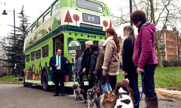 幻灯片 10 - 3: MORE TH>N DOGGYSSENTI>LS tour bus for dogs, London, UK - 15 Jan 2017 Doggy essentials tour bus