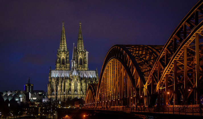 ÎÎ¹Î±ÏÎ¬Î½ÎµÎ¹Î± 21 Î±ÏÏ 58: Cologne Cathedral, Germany