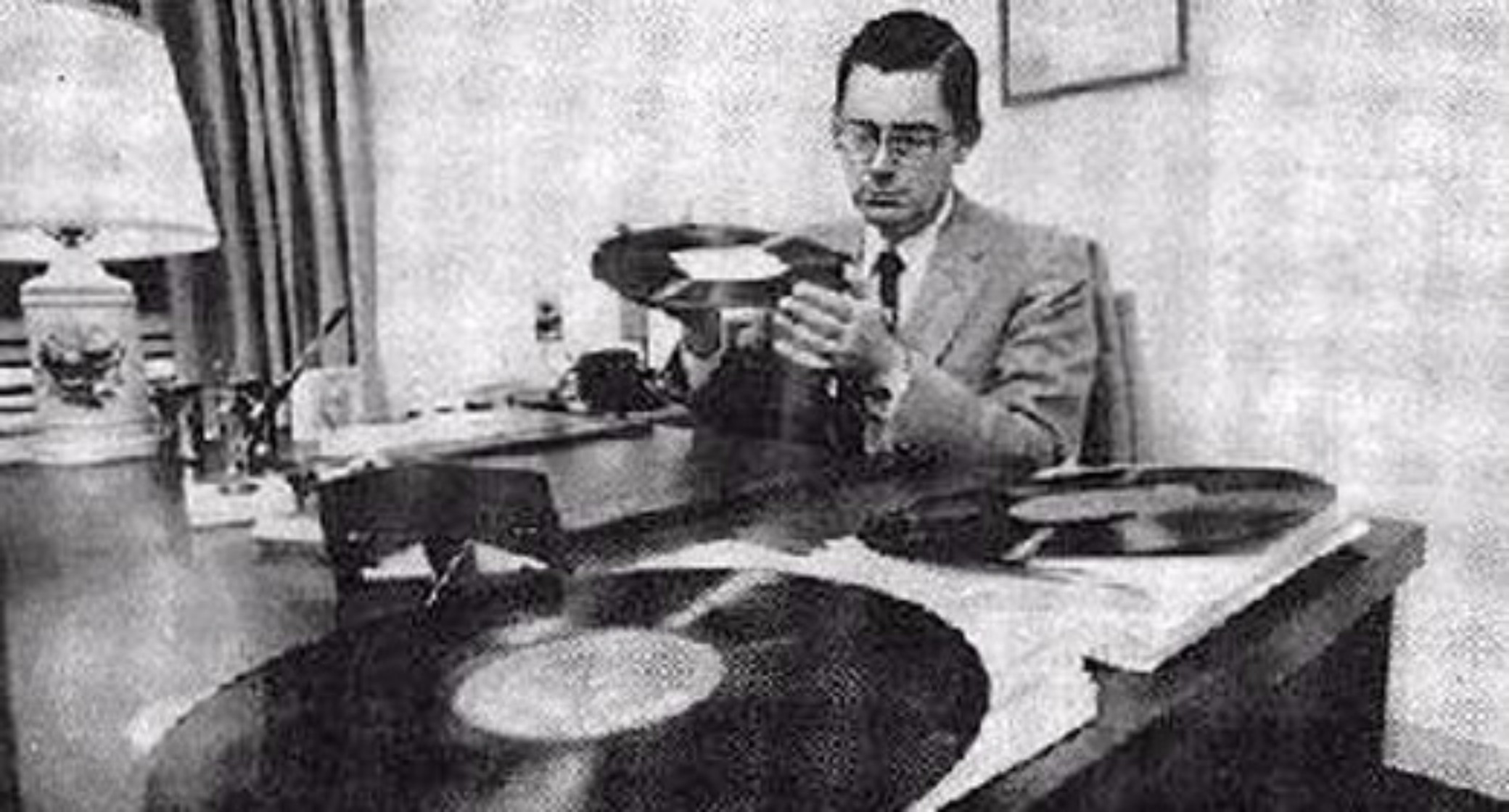 Slide 3 of 28: Arthur LintgenThis man had a 'vinyl vision'. What's that? The ability to read vinyl records' details to such a degree that he was able to tell when a song would stop or identify the more up-tempo part of the song.