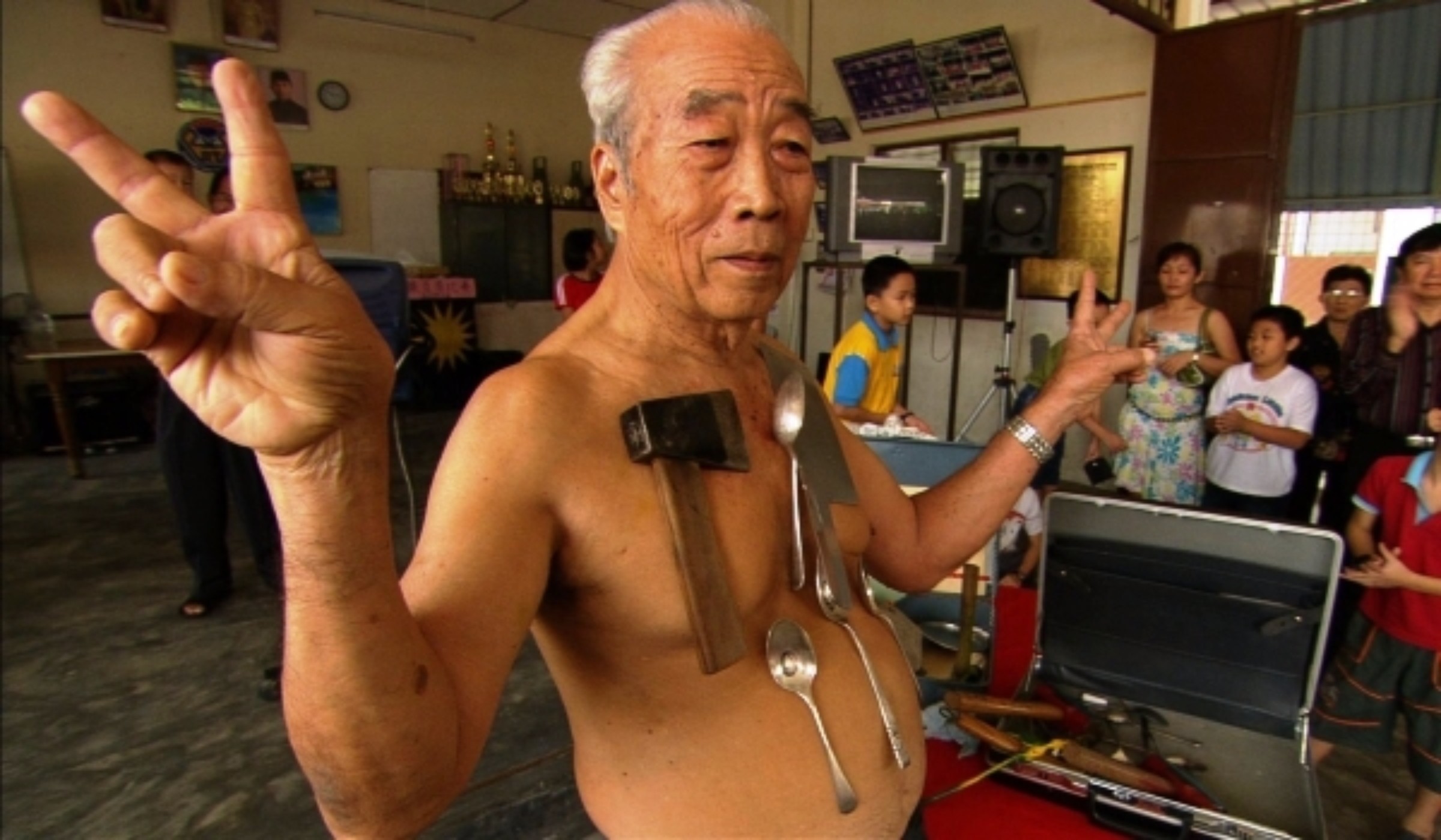 Slide 17 of 28: Liew Thow LinLiew is known around the world as the 'Magnet Man'. He has the capacity to magnetize objects with less than 40 kg with his body. In truth, Liew has a strong magnetic field surrounding him that produces a suction effect. The ability is genetic as his sons also have it.