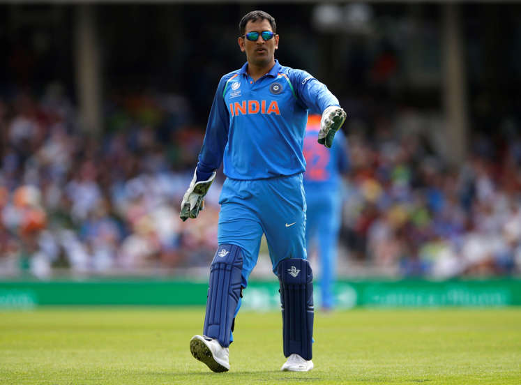 Biggest mistakes MS Dhoni committed