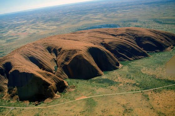 Diapositiva 21 de 24: La formación rocosa más grande del mundo: Ayers Rock en Australia
