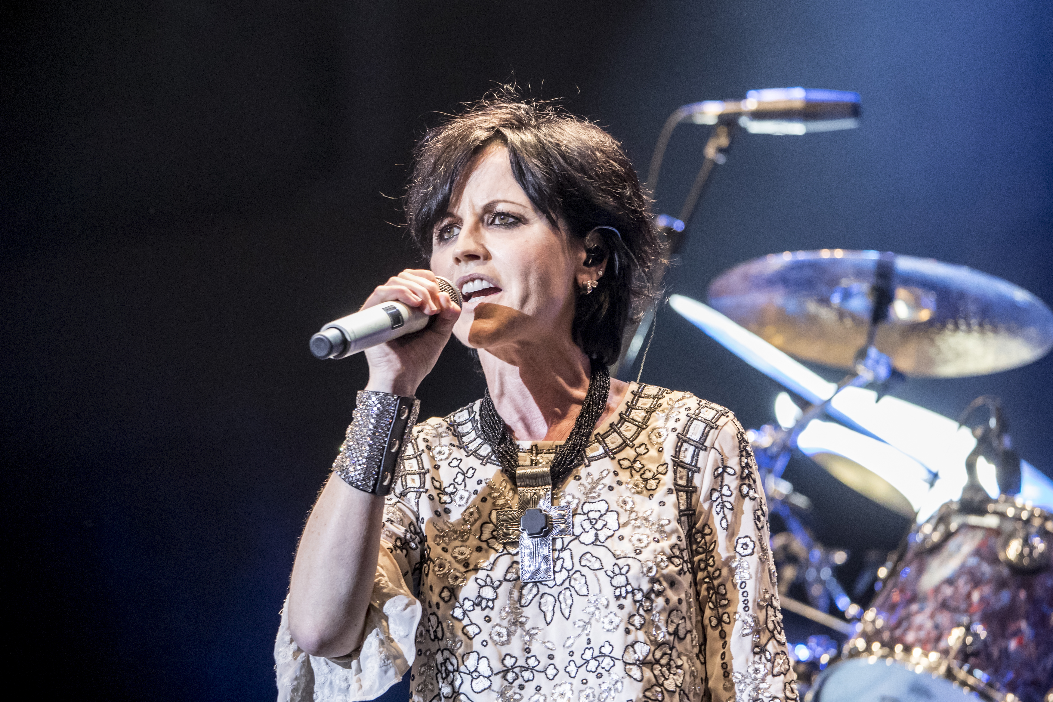 солистка cranberries долорес. Cranberries долорес. о’риордан, долорес the cranberries. долорес о риордан. солистка группы cranberries.