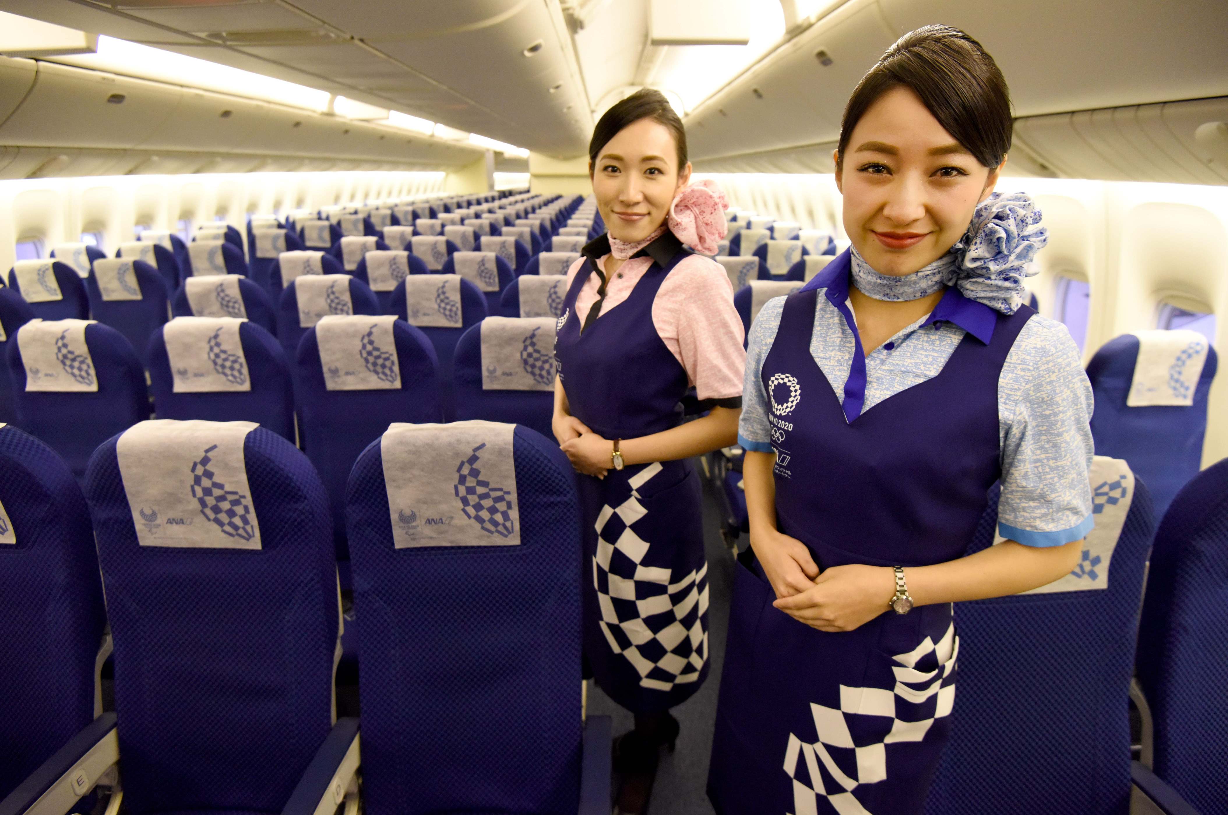 Включи авиакомпания. All Nippon Airways стюардессы. Ana all Nippon Airways стюардессы. Japan Airlines стюардессы. Авиакомпании all Nippon Airlines в.