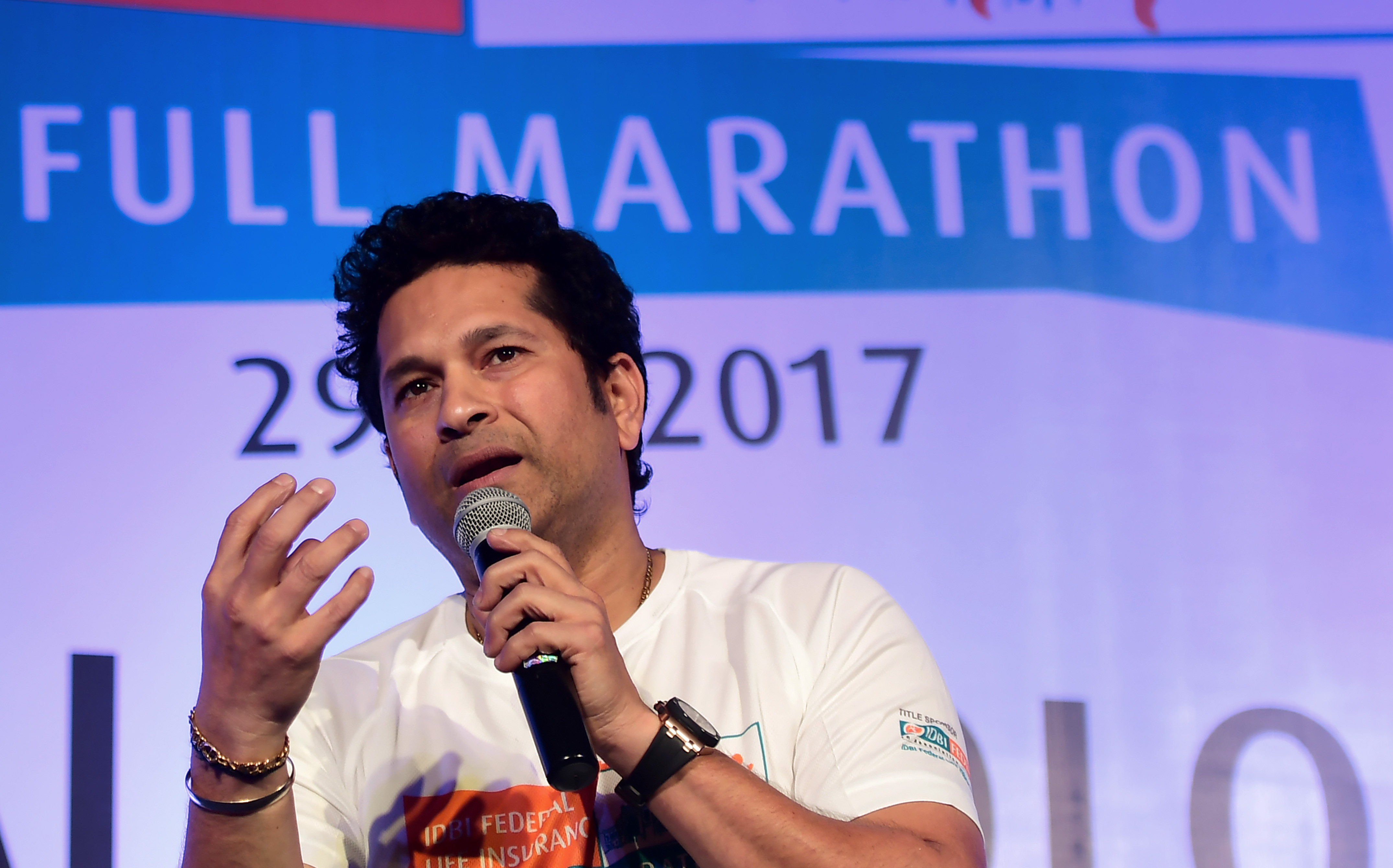 Sachin Tendulkar Bowls Over Fans, Joins Them For Late-Night Gully Cricket