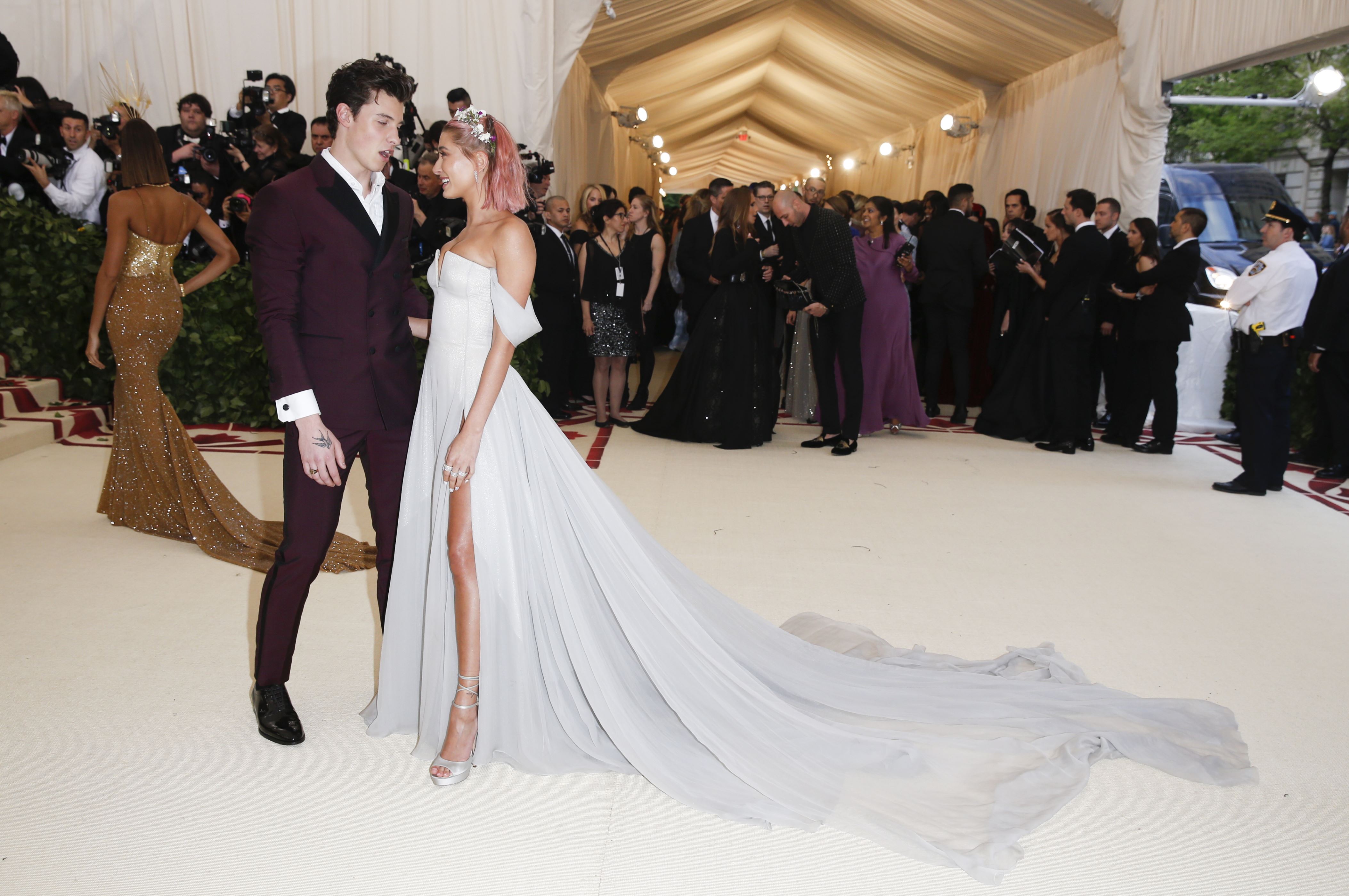 We Cant Stop Swooning Over Shawn Mendes Fixing Hailey