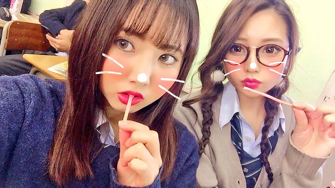 女子高生がこだわる 最新カメラアプリ 事情 スマホでも 背景ボケ の写真が撮れる時代