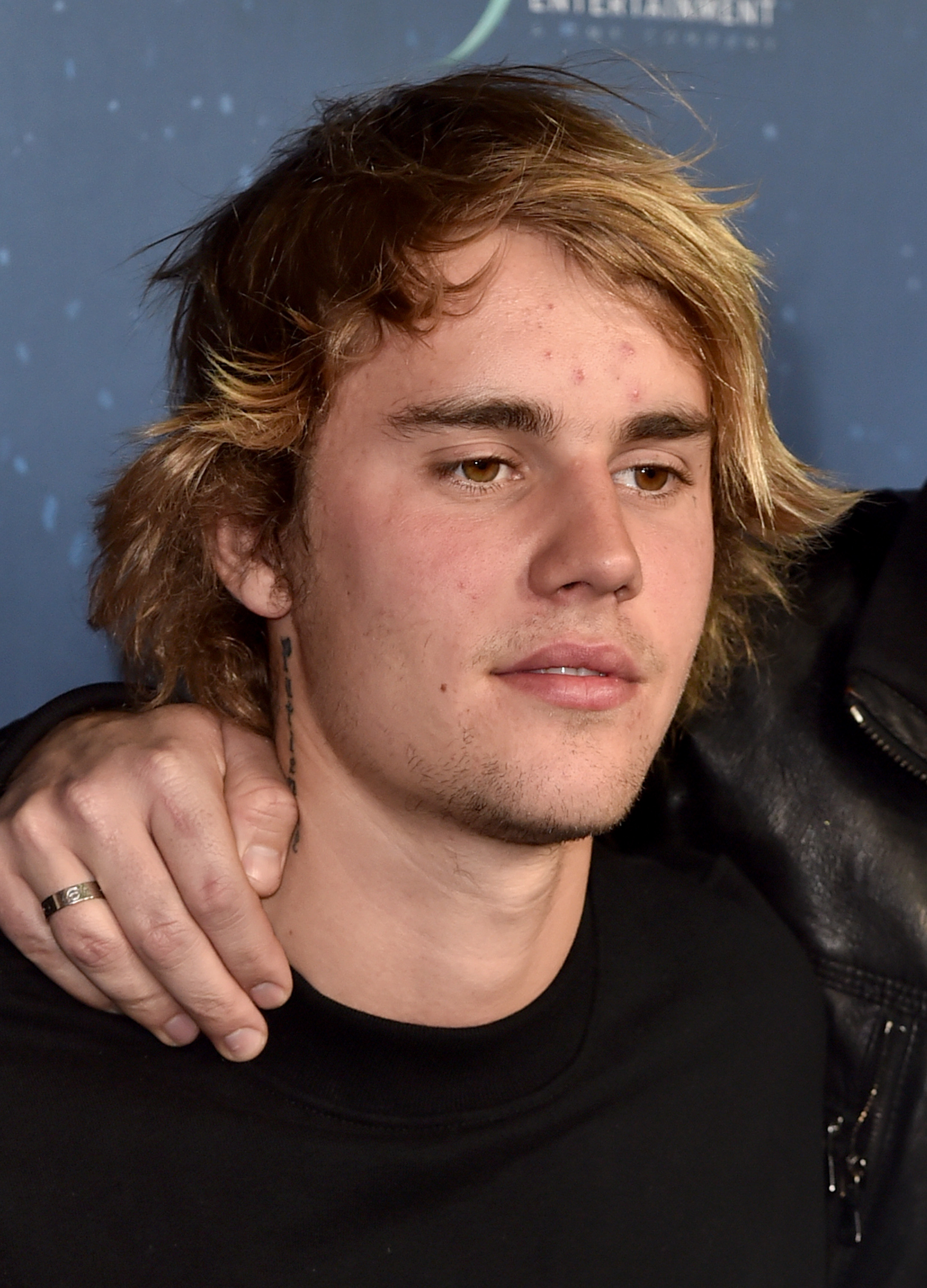 Justin Bieber Says He 39 S Growing Out His Hair And Mustache