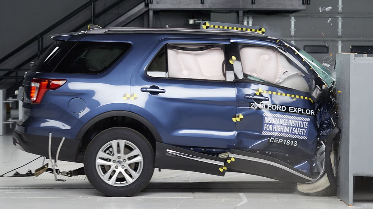 2018 Ford Explorer crash test goodbye feet and legs
