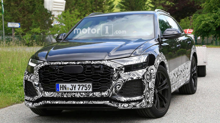Audi RS Q8 To Use Porsche Panamera Turbo S E-Hybrid Powertrain?