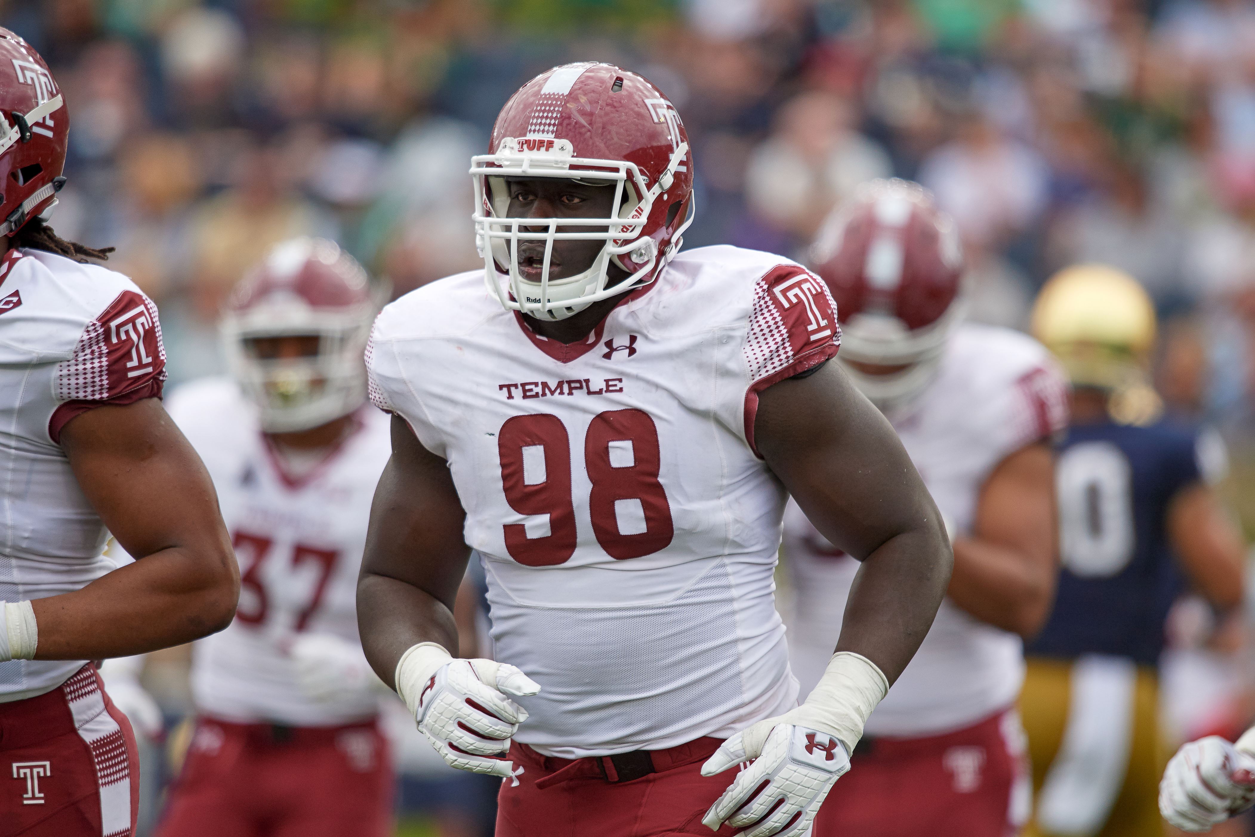 Video Watch Temple D Lineman Put Up An Absurd 505 Lb Bench Press