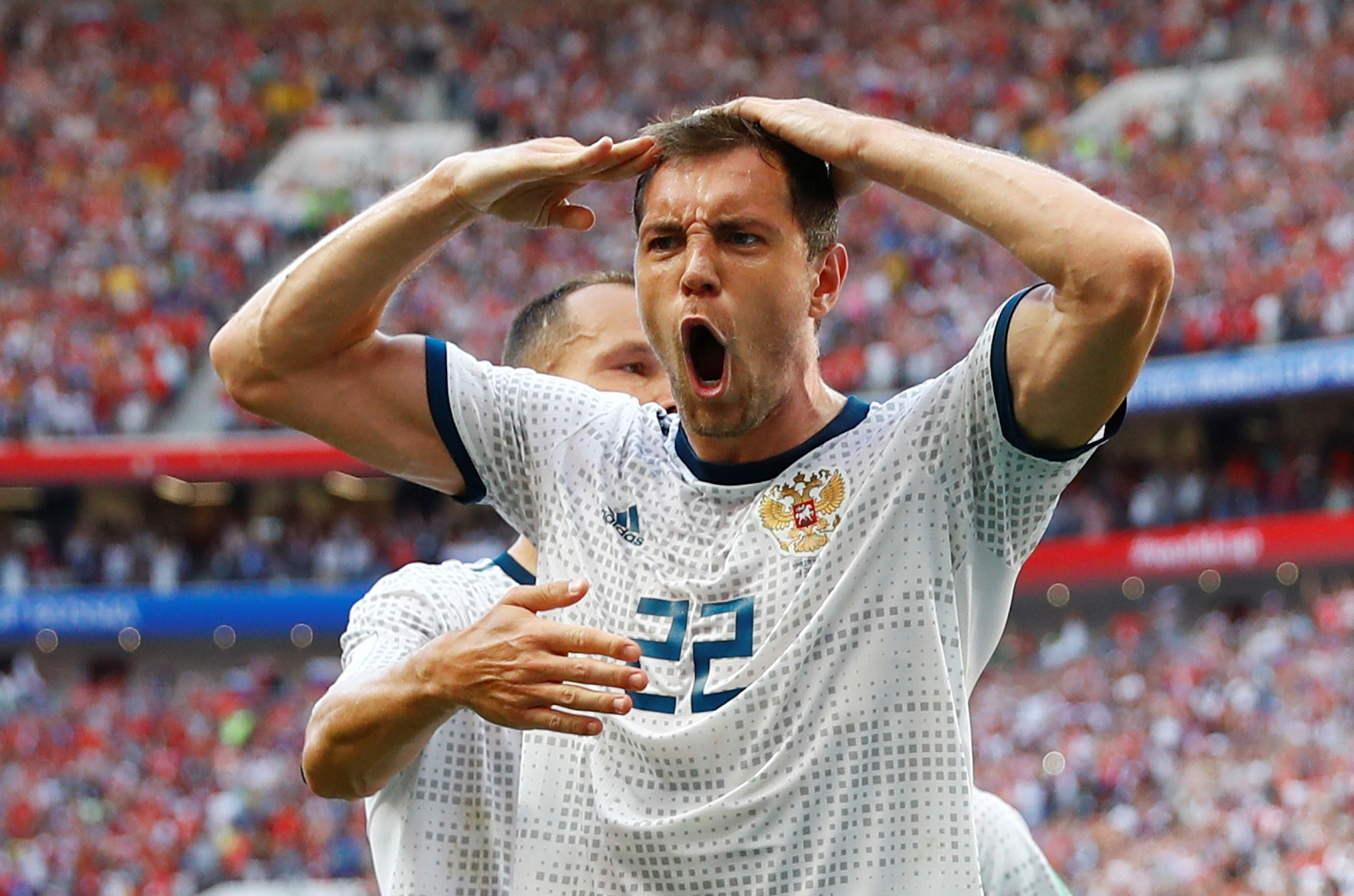 Artem Dzyuba empata para a Rússia