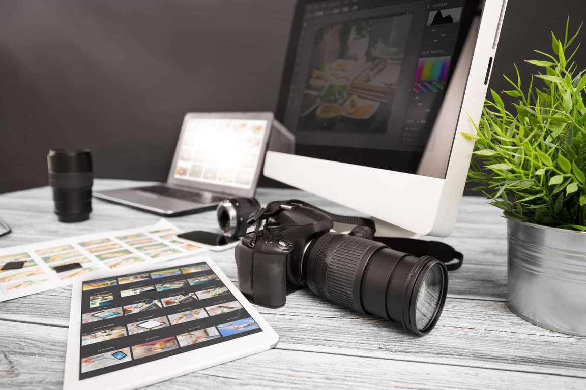 Diapositiva 8 de 45: Si eres un amante de la fotografía, puedes vender tus fotos a bancos de imágenes como iStock o Shutterstock, entre otros. Así podrás mostrar tu trabajo al mundo y lucrarte al mismo tiempo.