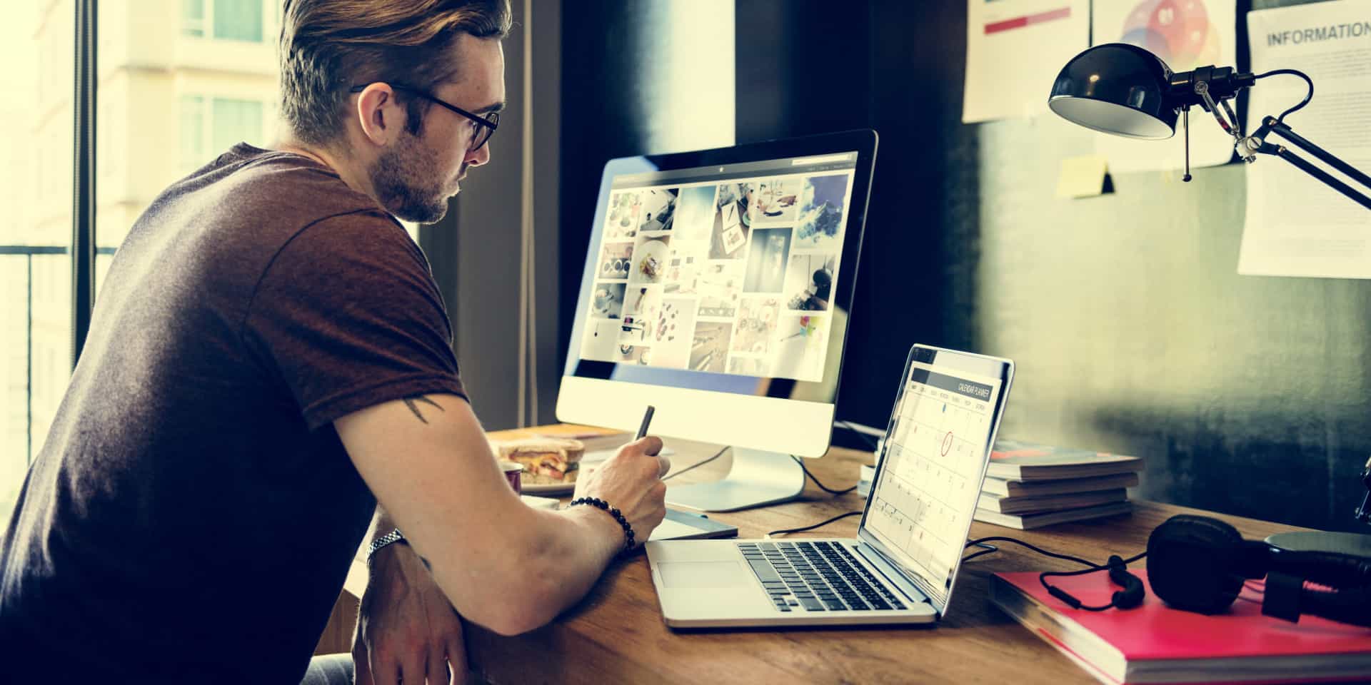 Diapositiva 23 de 45: Si dominas los programas específicos para este trabajo, puedes ofrecer tus servicios a empresas de comunicación y marketing. Ganarás dinero extra, pondrás en práctica tu potencial y gestionarás tu tiempo sin salir de casa.