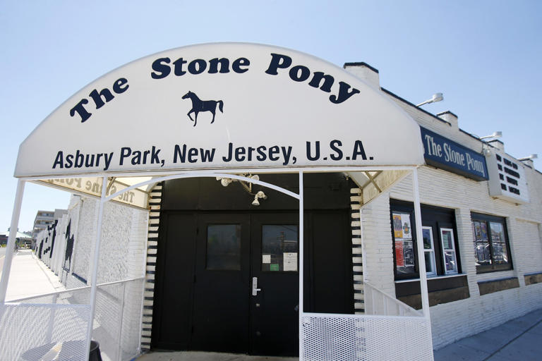 Springsteen Archives to host Stone Pony 50th anniversary panel at