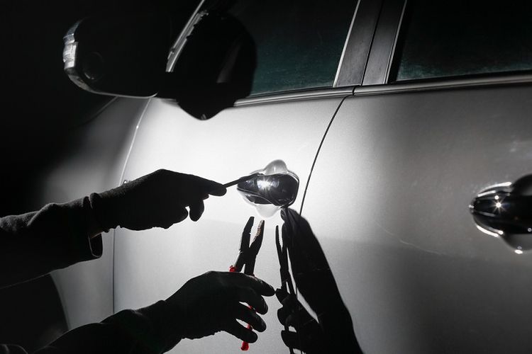 Pegawai PPPK Tenggelamkan Mobil DPRD Bangka dengan Plat Merah