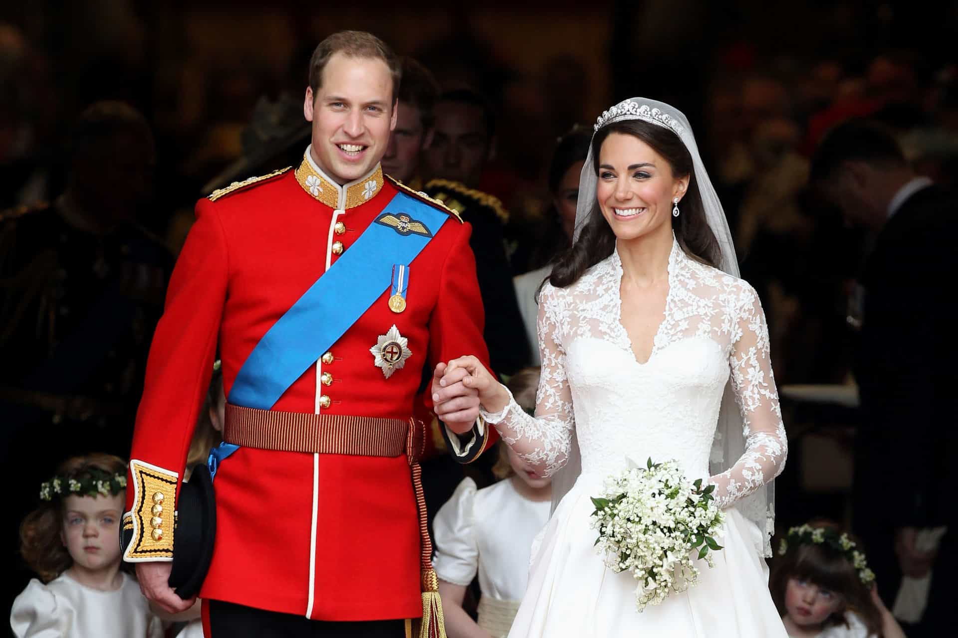 Ce moment où les fans de la famille royale du monde entier ont retenu leur souffle: un mariage royal <a href="https://fr.starsinsider.com/lifestyle/317563/mariage-royal-qui-portait-la-plus-belle-robe">dans tous les sens du terme</a>, qui a eu lieu en 2011.