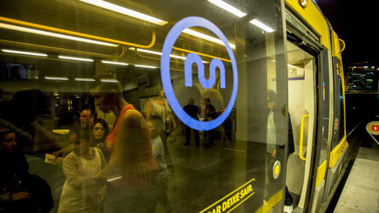 A Metro do Porto tem "mesmo" de ocupar em setembro a zona das casas a demolir em Santo Ovídio, em Gaia, disse hoje o presidente, querendo avaliar os imóveis na área da nova estação da forma "mais justa possível".