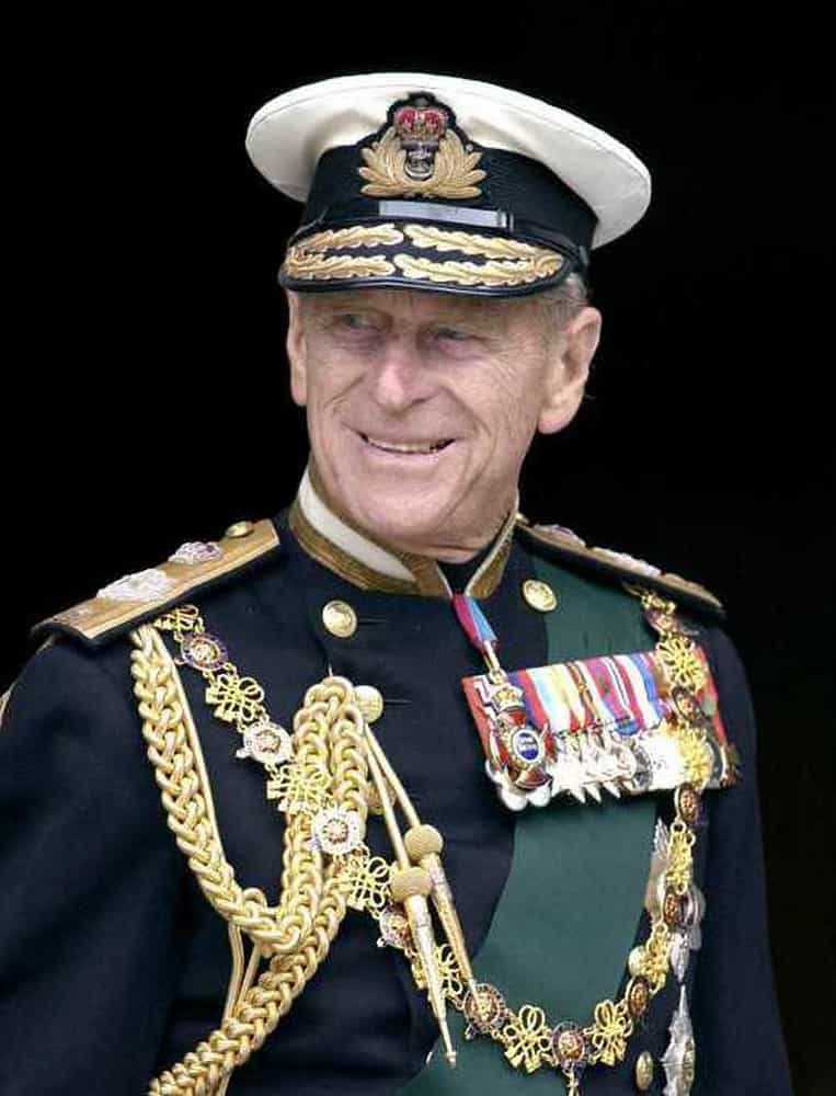 Nació como príncipe de Grecia y Dinamarca el 10 de junio de 1921, en Corfú (Grecia).
