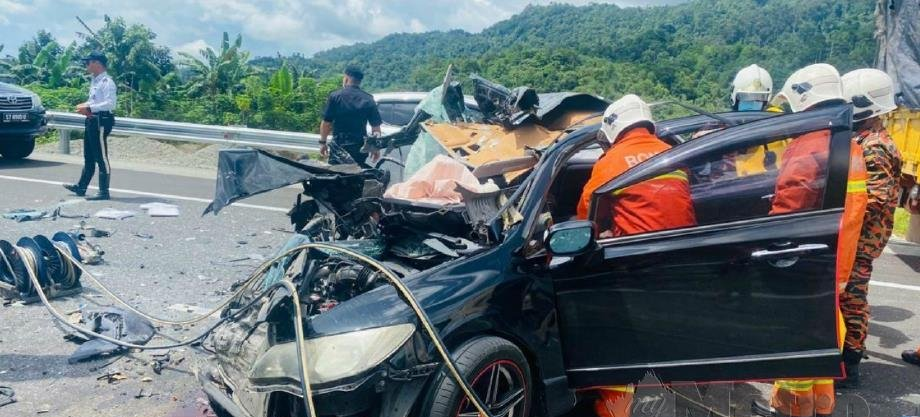 Tiga Maut Dalam Kemalangan Harian Metro