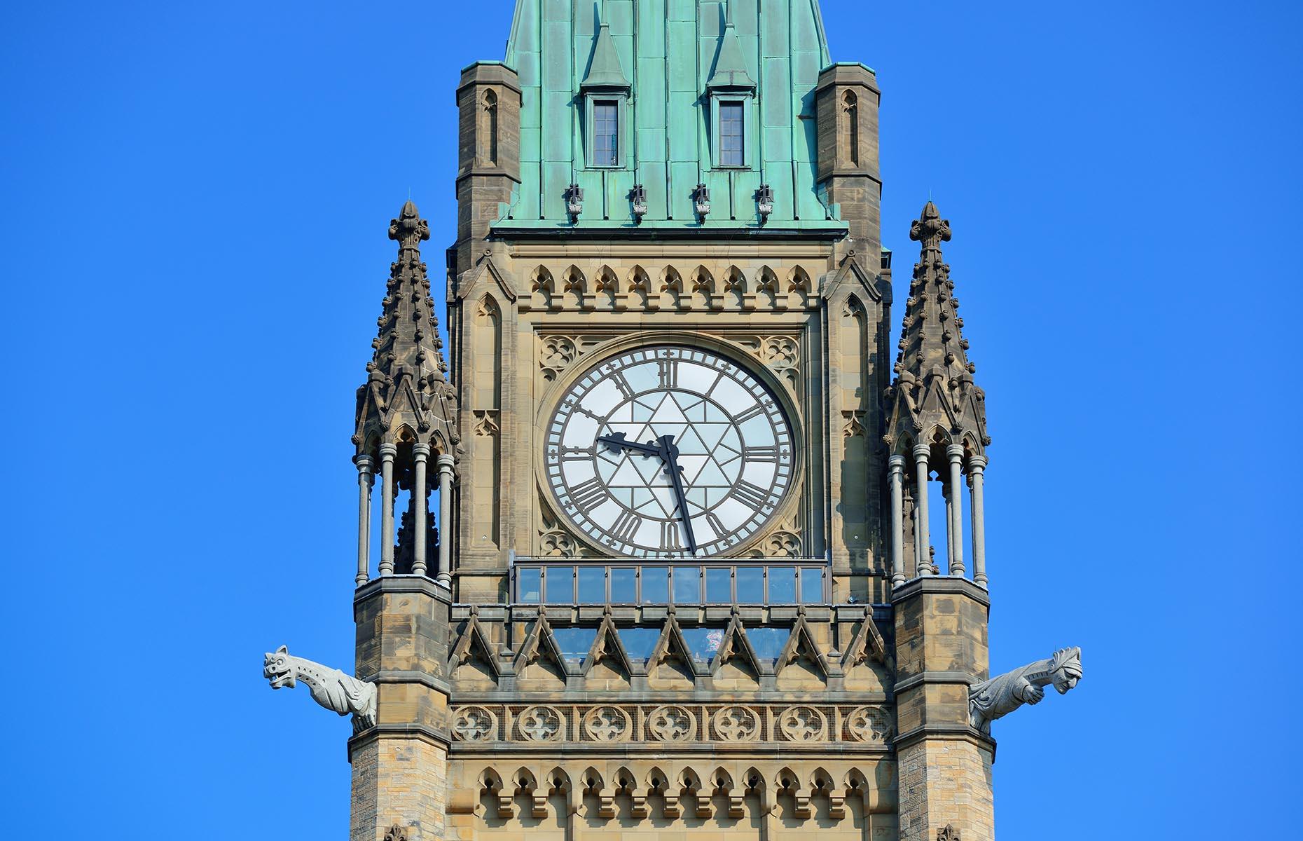 Located on a grand neo-Gothic building that houses the nation's parliament, this clock also overlooks a popular canal that's filled with boats in summer and ice skaters in winter.