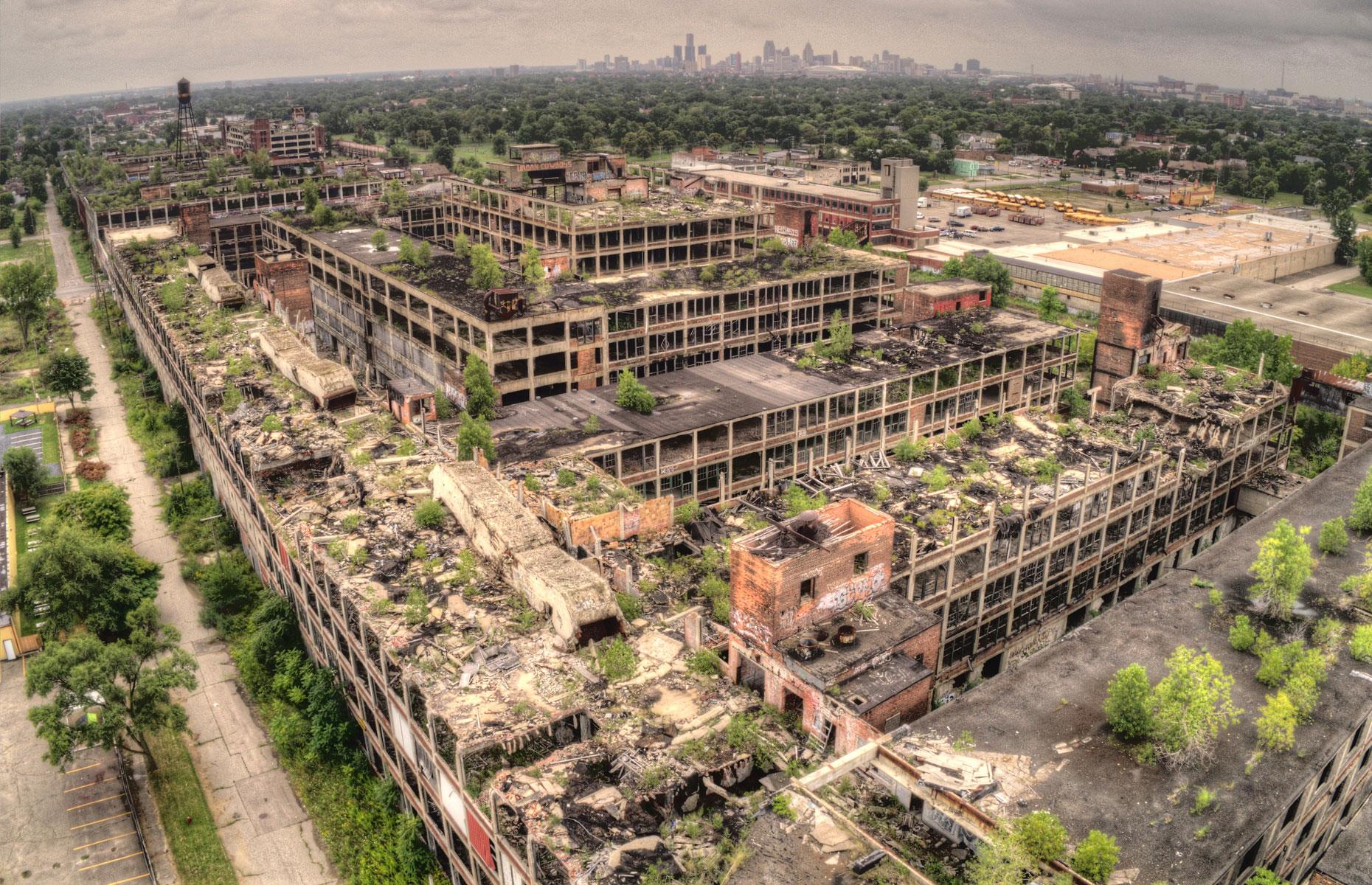 detroit abandoned factory tour