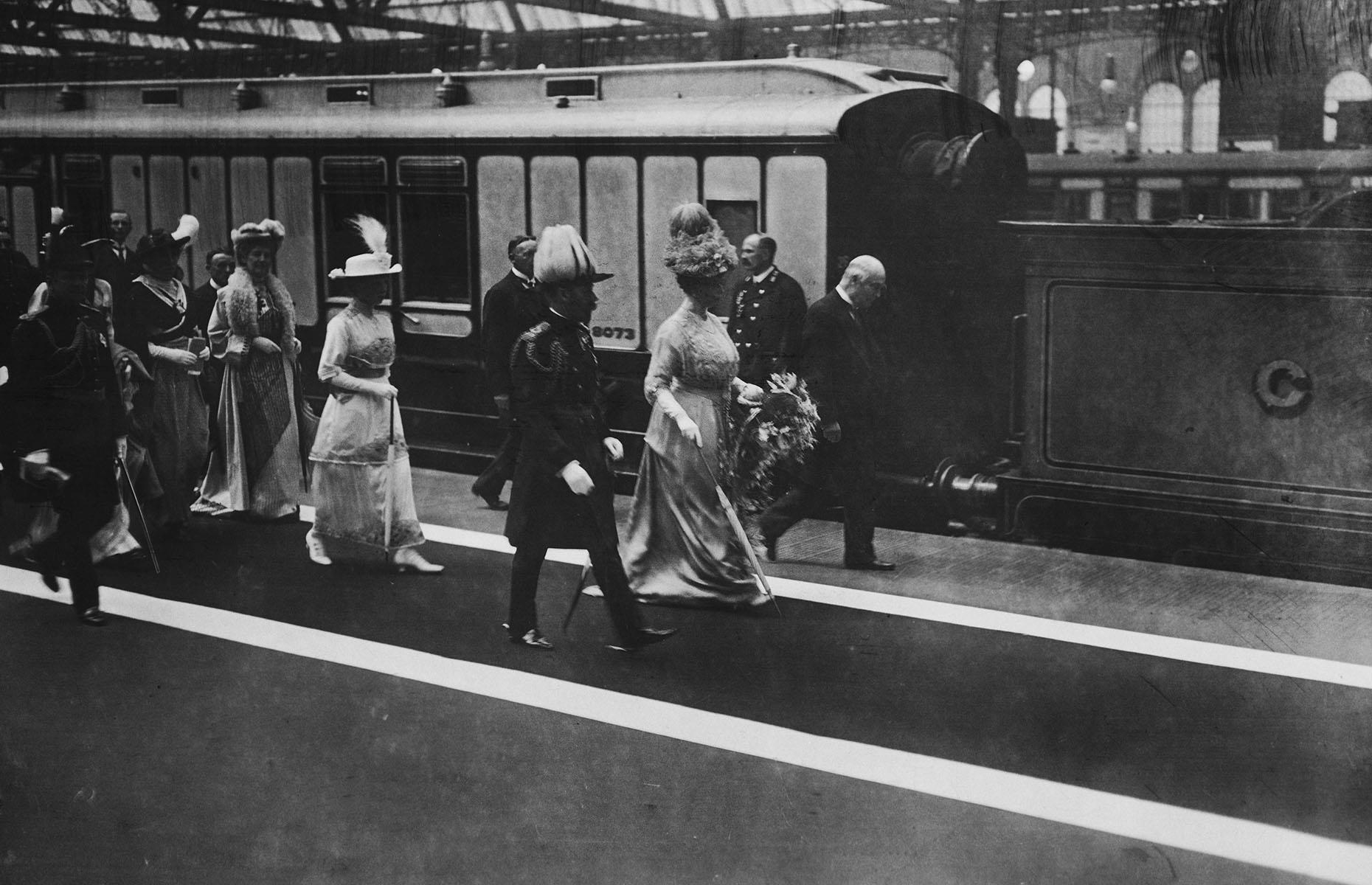 For many years trains were and in some occasions still are the top choice for travel across the UK for the British royals. Here, King George V and the royal party are captured leaving Glasgow Station during a royal tour of Scotland in 1914.