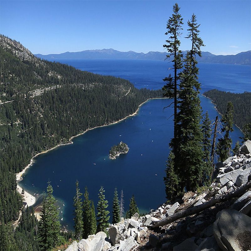 <p>This resort city situated on Lake Tahoe has everything you could ever want. There are even restaurants, bars, and casinos for night life fun, and numerous wooded trails to hike and explore if none of those things strike your fancy. </p>