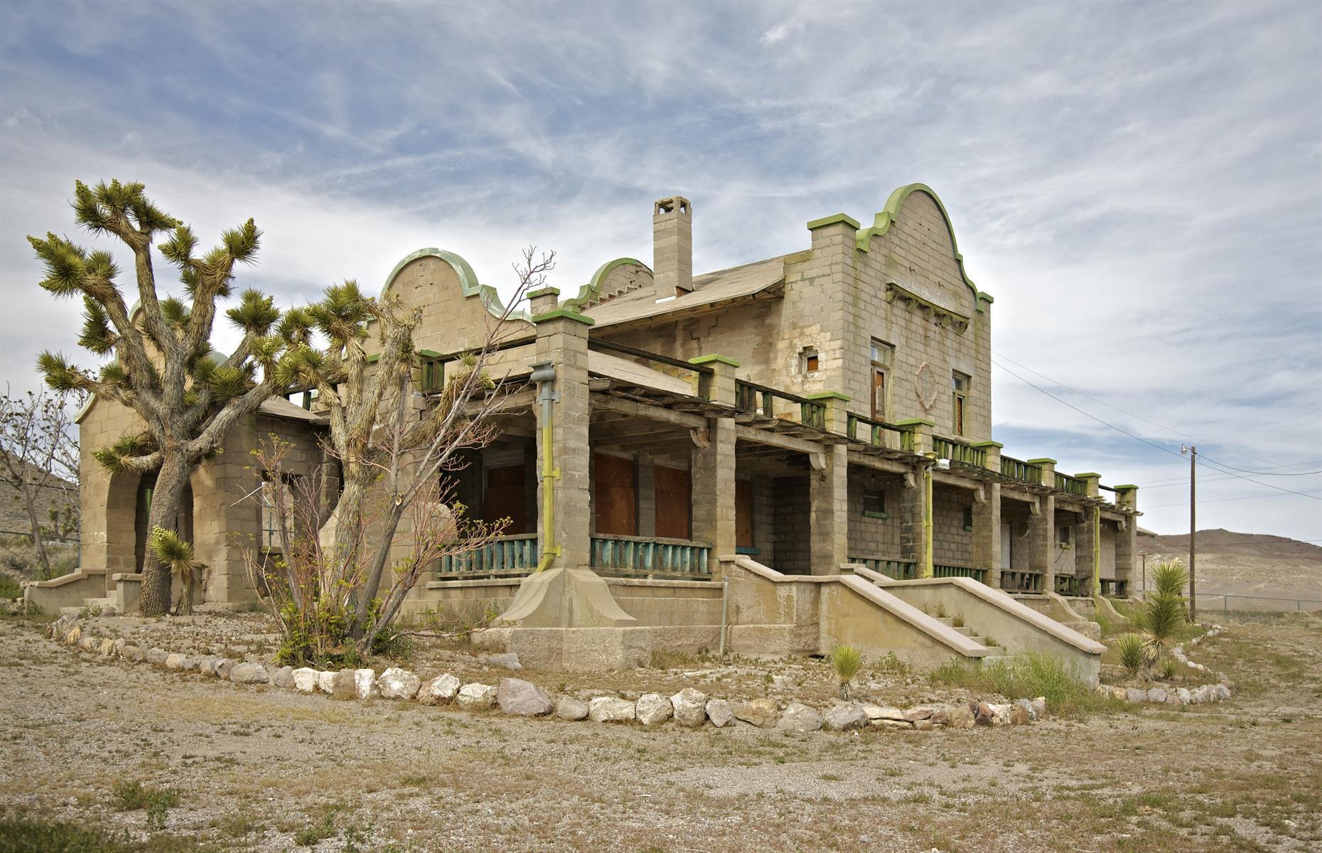 The USA's Eeriest Ghost Towns Will Give You The Shivers