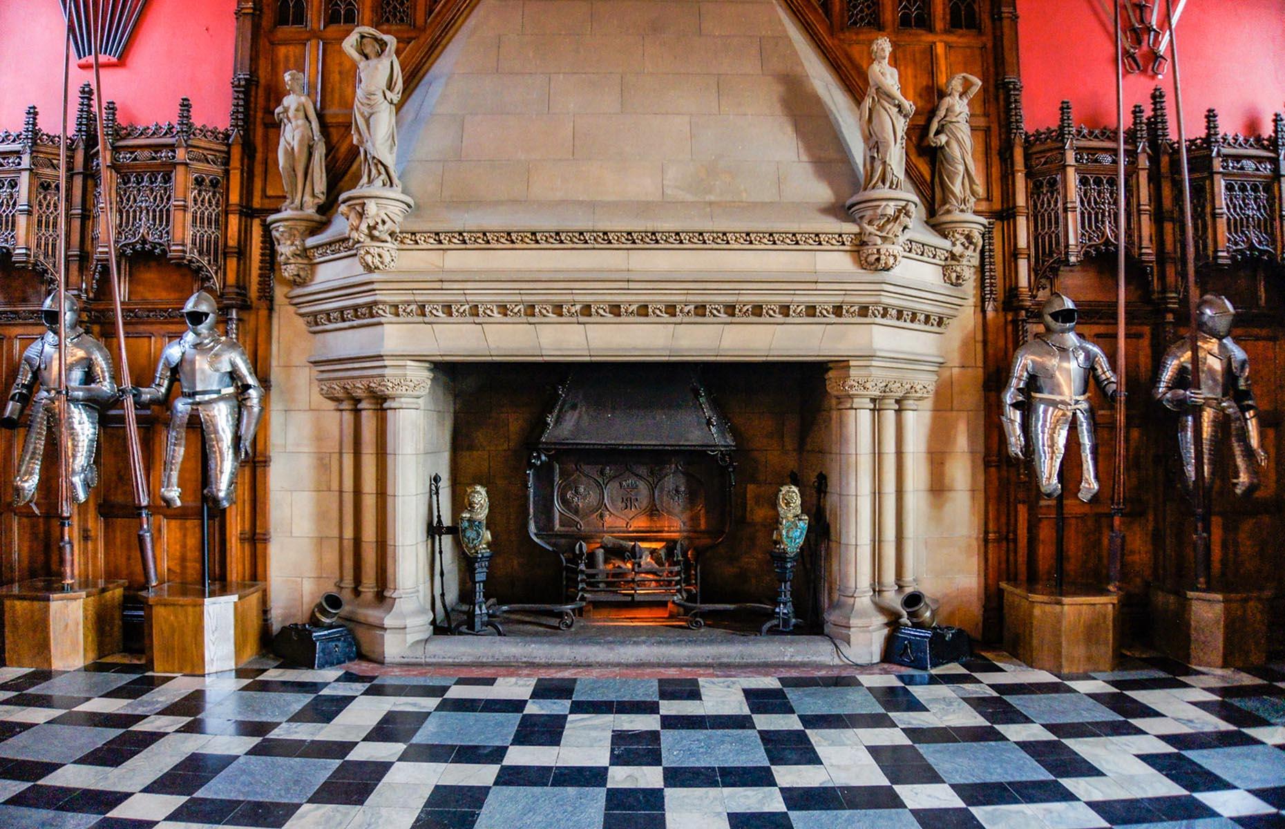 Slide 27 of 61: Many royals have called the castle home including King Malcolm III of Scotland and his wife Saint Margaret of Scotland – St. Margaret’s Chapel is a tribute to the late queen and the oldest existing part of the site. Inside, the Great Hall, built for James IV in 1511, is the palace's glorious centerpiece.
