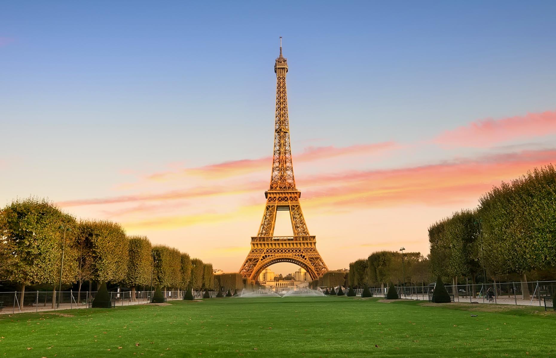 40-famous-landmarks-in-france-100-worth-a-visit-kevmrc