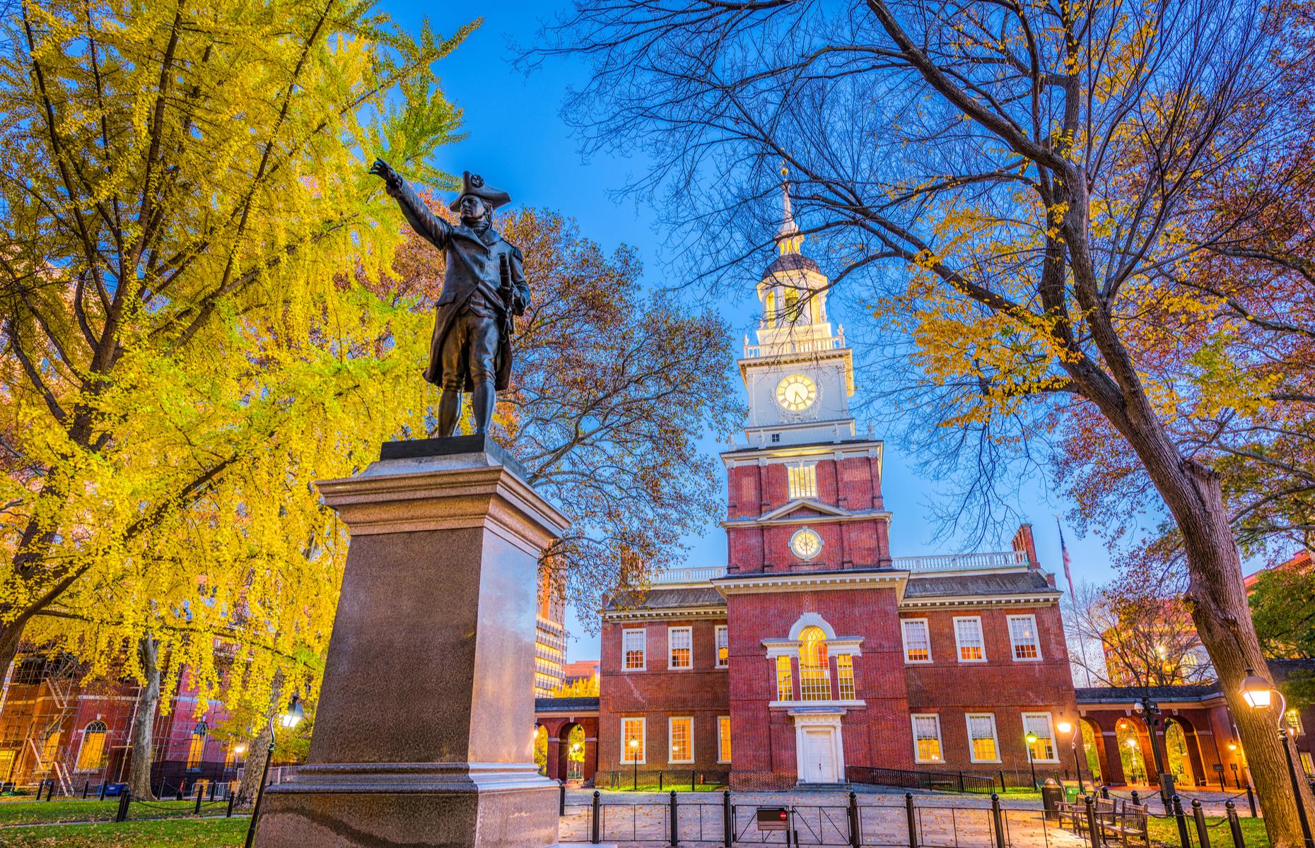 <p>This elegant red-brick building in the City of Brotherly Love holds great historical significance. The Declaration of Independence – the document that freed the States from British rule – was debated and signed here in 1776, and the hall later became the birthplace of the US Constitution. Guided tours of Independence Hall are currently on hold, but you can <a href="https://www.nps.gov/inde/planyourvisit/independencehall.htm">check the NPS website</a> for updates. </p>