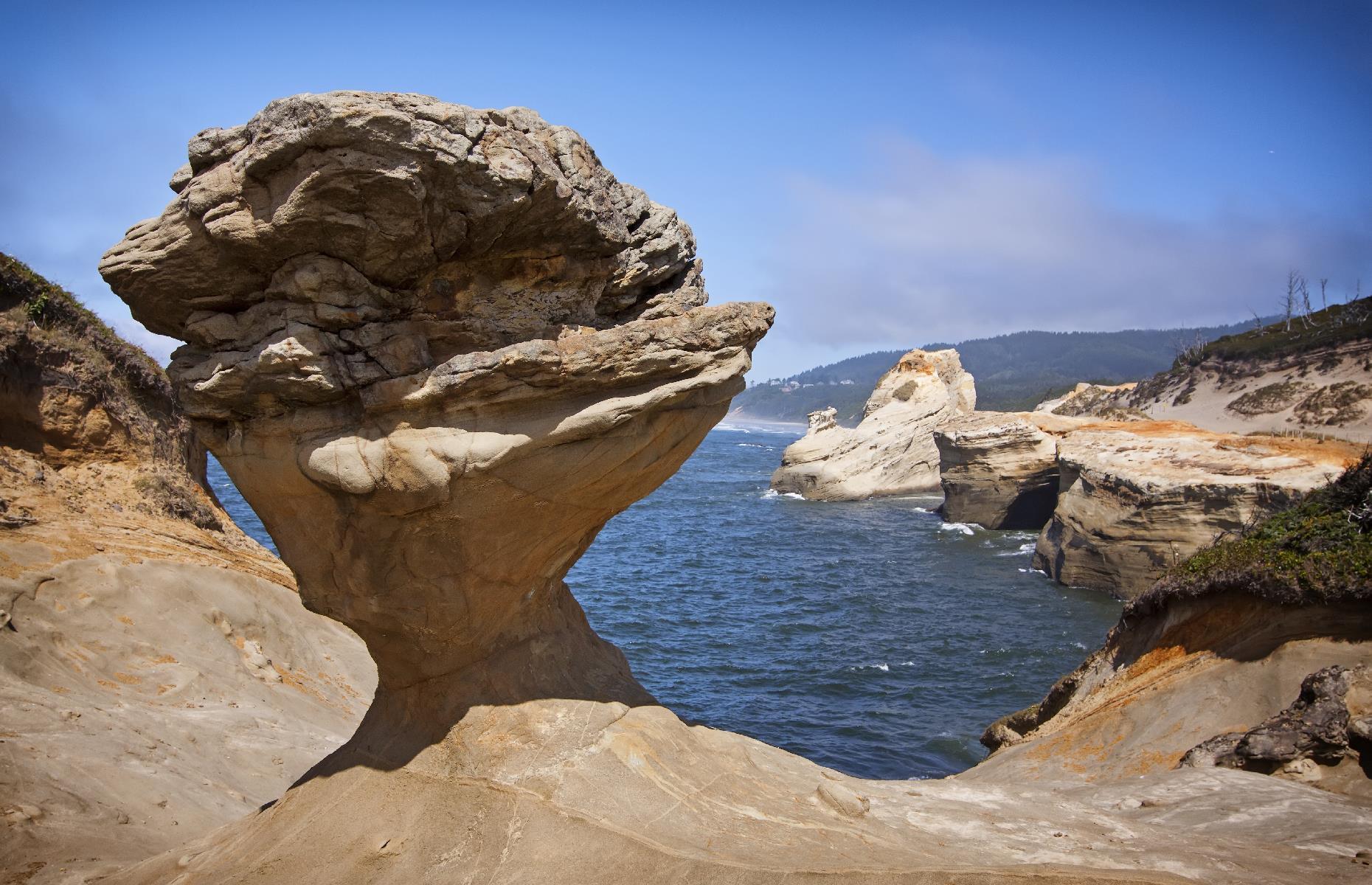 Slide 18 of 31: Oregon does some spectacular things with rock – the state’s coastline is studded with sea stacks, caves, rugged cliffs and formations, and the Duckbill Rock was one of them. This dramatic hoodoo could have been found in the Cape Kiwanda State Natural Area, a beachfront preserve in northwest Oregon popular with surfers and hang-gliders. But, sadly, Duckbill Rock met its fate in 2016.