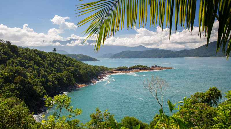 شاطئ برايا دا فورتاليزا، حديقة سيرا دو مار الحكومي في أوباتوبا، البرازيل - National Geographic/Offset الشريحة 9 من 13