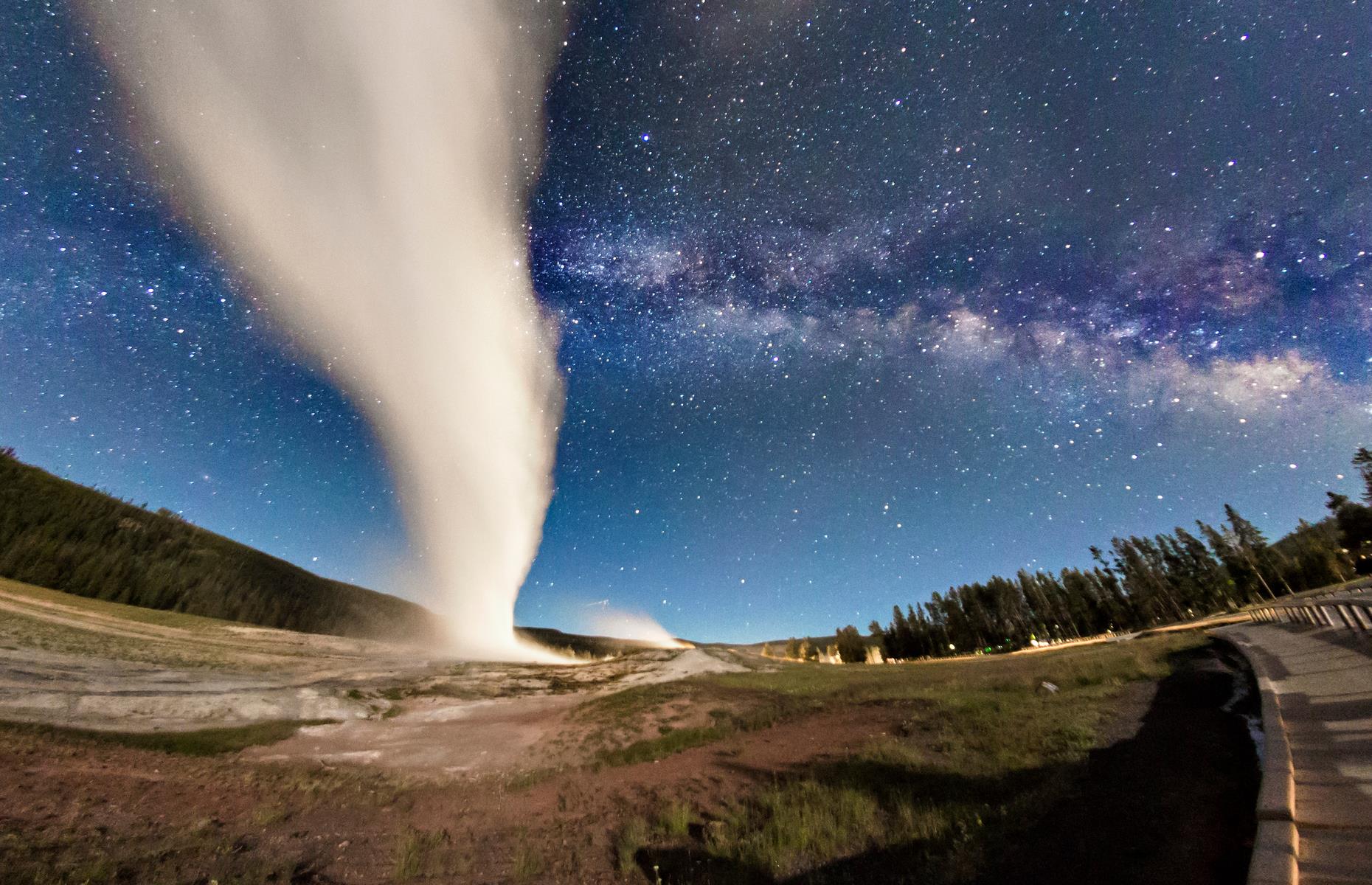 <p>We’ve had glaciers, canyons and mountains, but how about stargazing with erupting columns of boiling water for company? Yellowstone has the largest concentration of geysers on the planet – and many double up as cool spots for stargazing, with top areas including Mammoth Hot Springs and the Upper Geyser Basin. The 10,243-foot (3,122m) Mount Washburn also has fabulous views. Yellowstone National Park Lodges’ <a href="https://www.yellowstonenationalparklodges.com/adventure/winter-activities-at-snow-lodge/steam-stars-and-winter-soundscapes/">Steam, Stars and Winter Soundscapes Tour</a> is currently taking bookings too. </p>