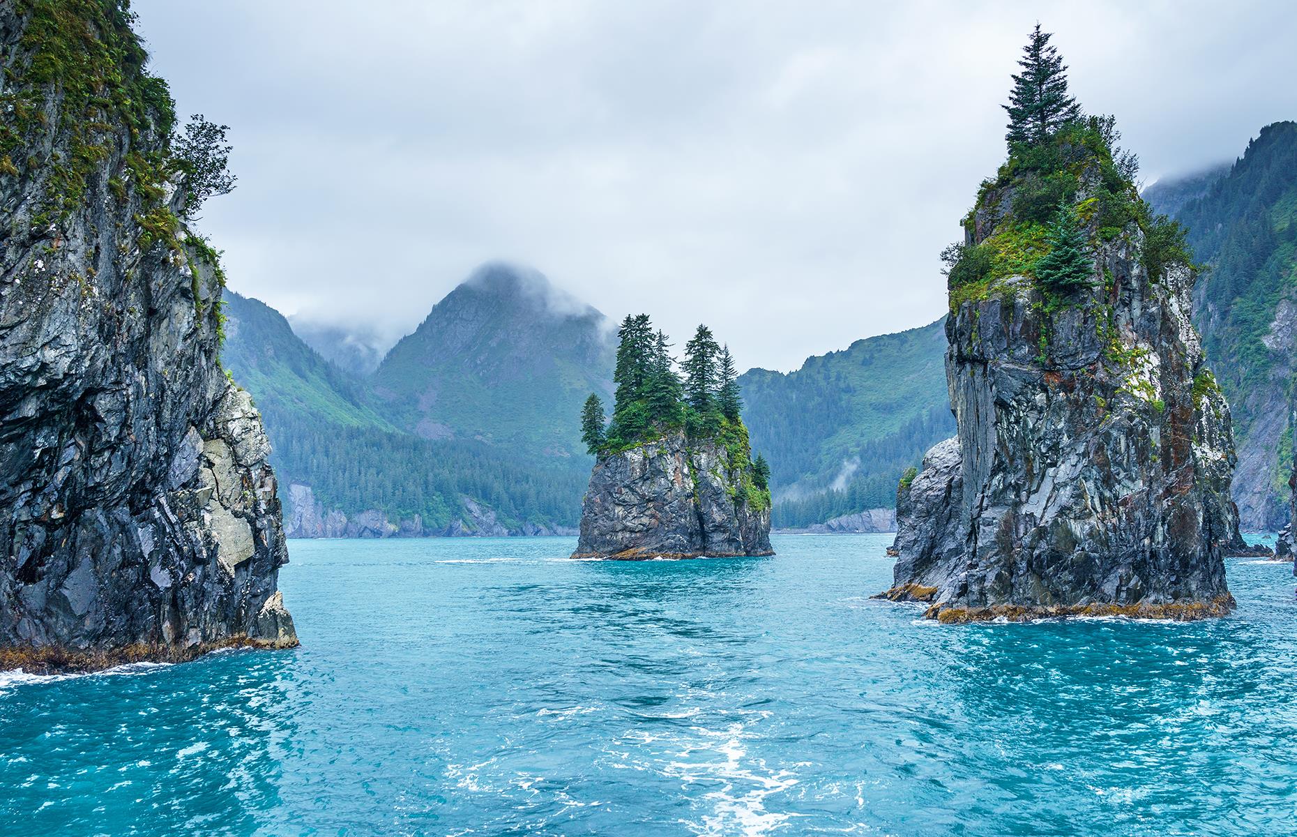 <p>If you've always dreamed of exploring this remote part of the USA, this is your chance to do it from the comfort of your sofa. Rappel into a crevasse, kayak through icebergs and watch a glacier recede as you get up close and personal with the Kenai Fjords National Park thanks to a <a href="https://artsandculture.withgoogle.com/en-us/national-parks-service/kenai-fjords/exit-glacier-tour">virtual tour</a> created by Google and the National Parks Service.</p>