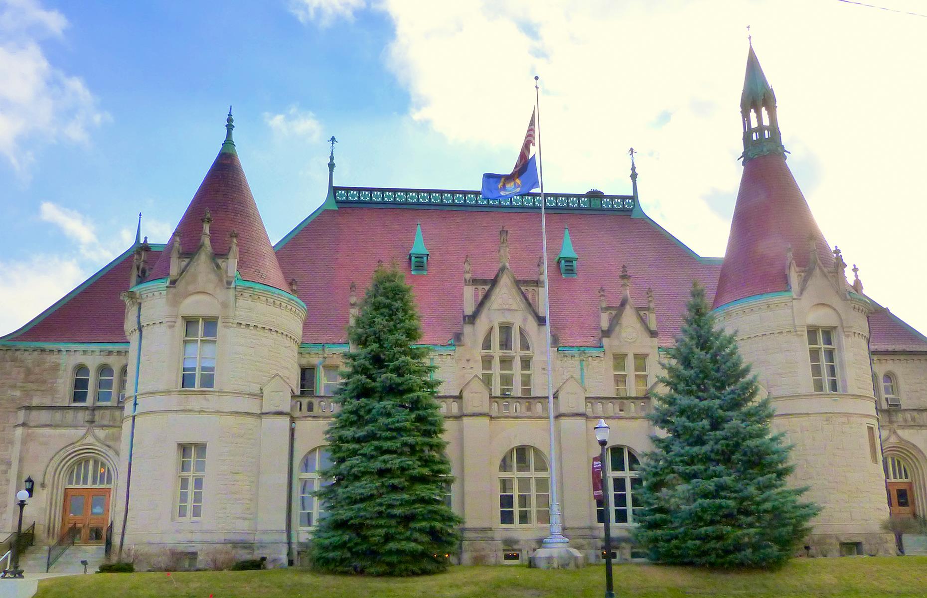 Slide 14 of 31: This ‘castle’ in Michigan may look like a French chateau but it was once a humble post office. The building, with its cylindrical towers and cone-shaped turrets, was dedicated in 1898, and such was the local love for this unique post office, it was soon extended. Saginaw Valley, where you’ll find the building, had some early French settlers and some say this inspired the design.