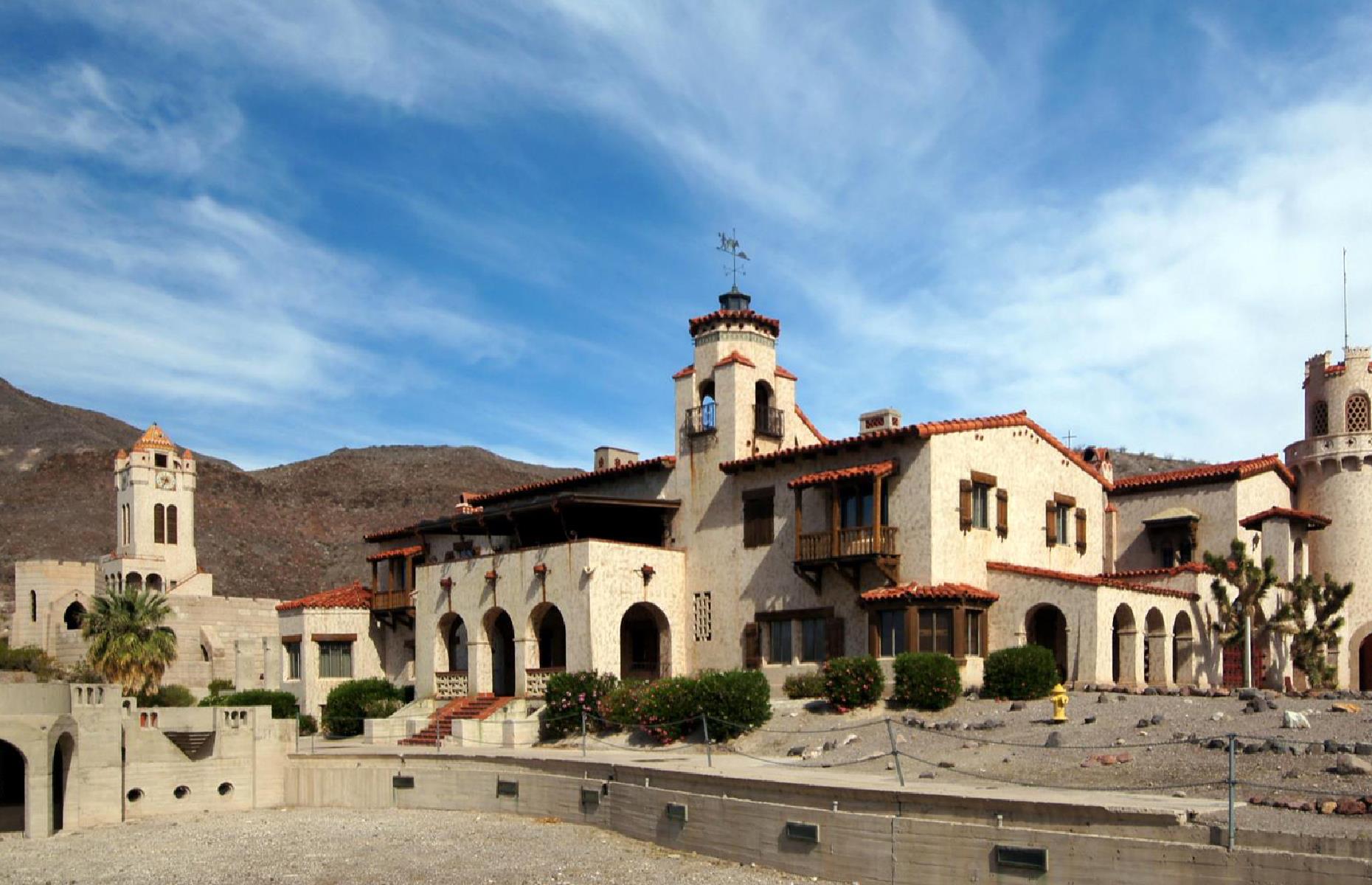 This Death Valley ‘castle’ has a murky past. Built in the Roaring Twenties and funded by millionaire Albert Mussey Johnson (who holidayed here with his wife), it was primarily the bolthole of notorious conman and crook Walter E. Scott – and the likely plotting place for his nefarious activities.