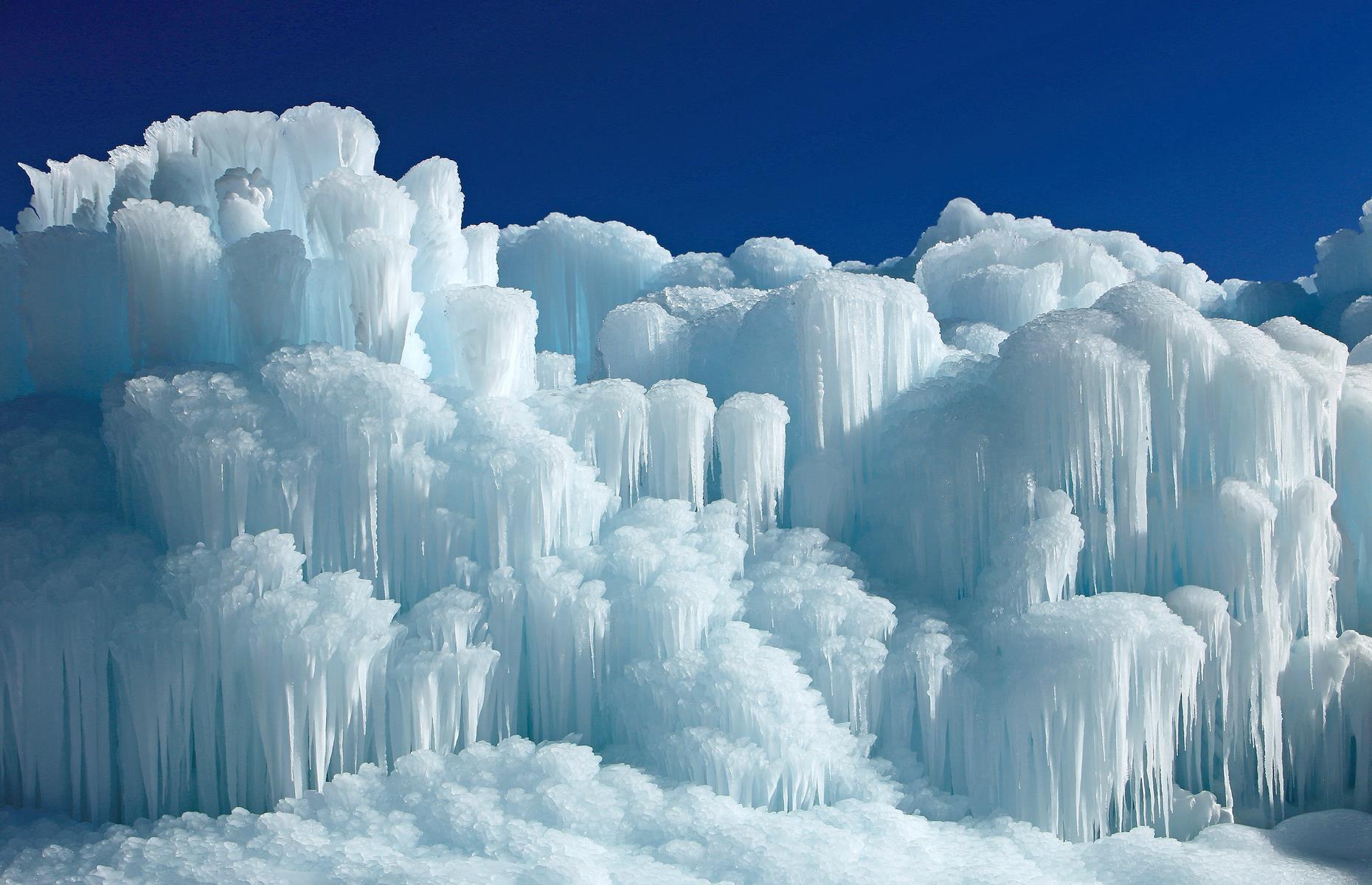 These undulating ice terraces look as though they belong in the Arctic. They're actually man-made, the vision of Utah-based architect Brent Christensen, who erects these icy towers in the city of Midway come winter. Each of the dazzling castles, with its hand-shaped turrets and tunnels, weigh around 25,000,000 lbs, and draw visitors from all over Utah and beyond.