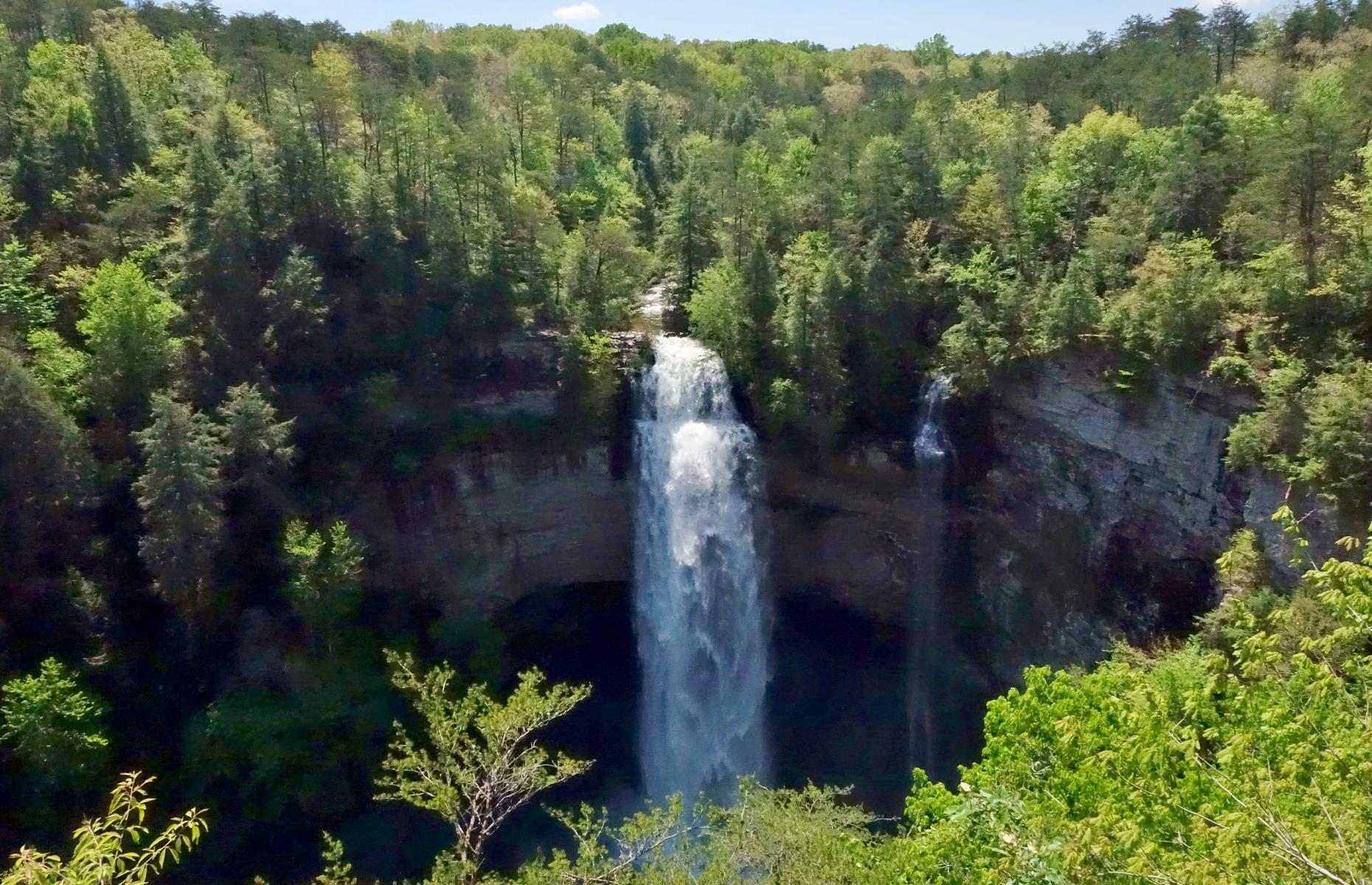 <p>This dramatic waterfall in the US could just as easily be in New Zealand – the cascade bears a striking resemblance to the country's famed Humboldt Falls. But these thundering waters have their home in eastern Tennessee in the eponymous Fall Creek Falls State Park. One of the greatest natural wonders in the country's east, the falls rush over tree-topped rock, crashing 256 feet (80m) into the lake below. There are more than 200 campsites here too, so you've no need to rush your adventures. <a href="https://www.loveexploring.com/galleries/76836/amazing-pictures-of-the-worlds-most-impressive-waterfalls?page=1">Amazing images of the world's most stunning waterfalls</a>.</p>