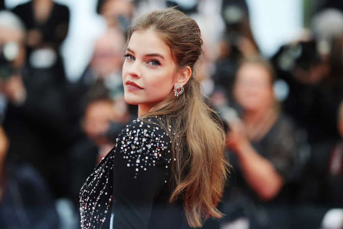 12 de 32 Fotos na Galeria: Esse país Europa Central não é dono apenas de uma arquitetura incrível, mas seu povo também tem bons genes da beleza. A top model Barbara Palvin é da cidade de Albertirsa.