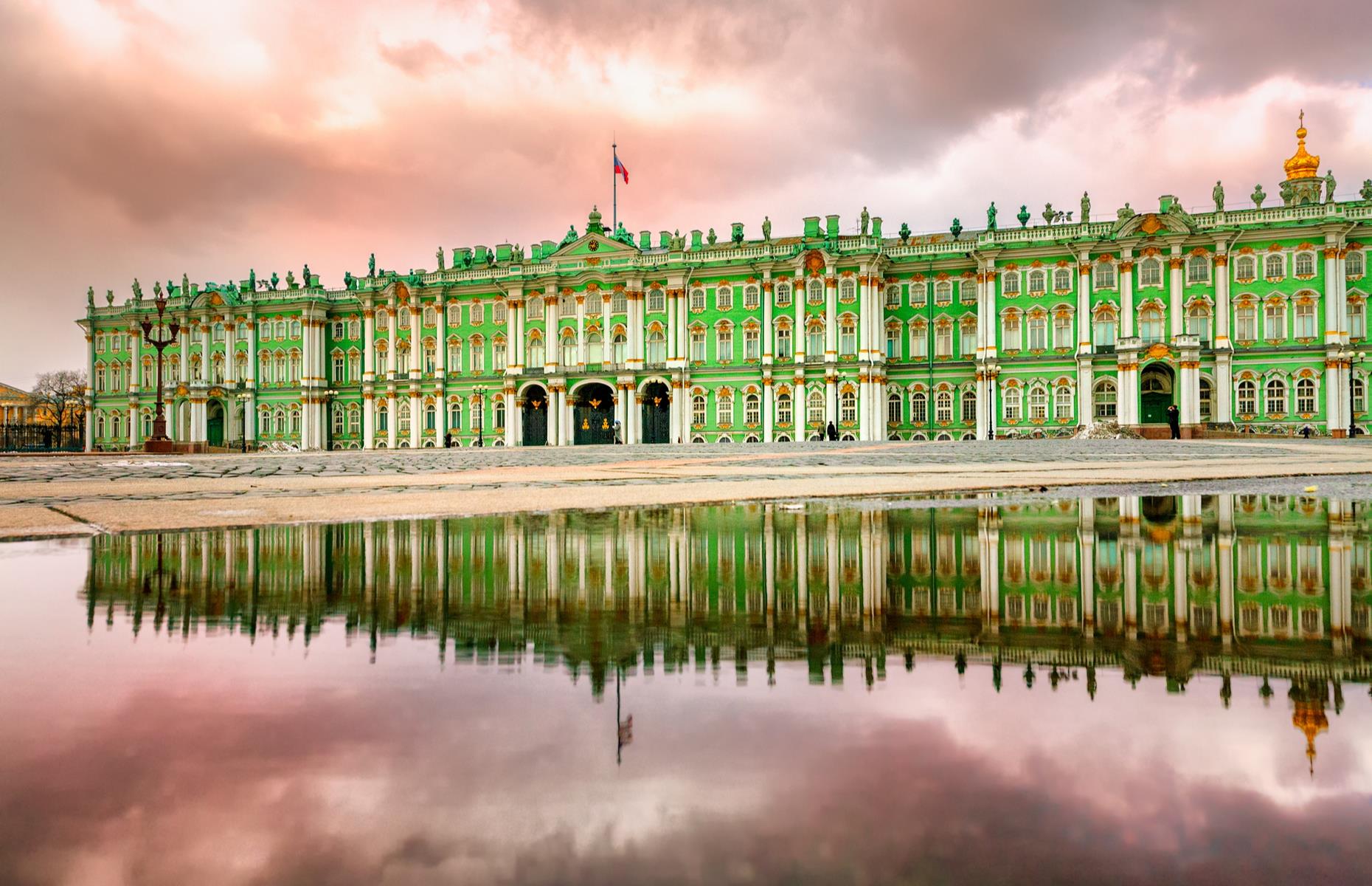 These Are The World's Most Enchanting Stately Homes