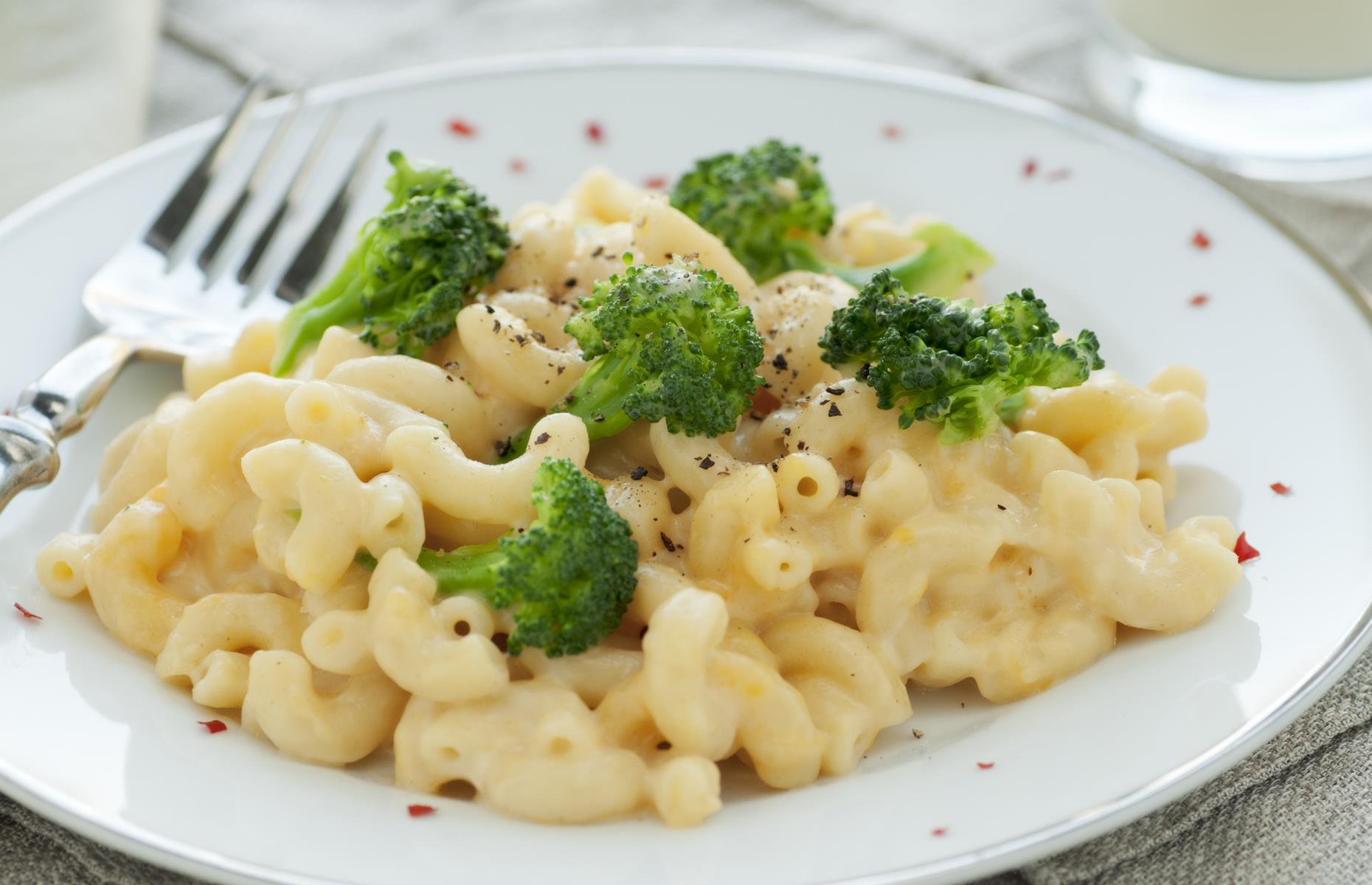 Alternatively, to lighten up a heavy dish, use skimmed milk when making the béchamel and limit the cheese. Cooked broccoli, spinach or red pepper will also pad out the dish, so you eat less pasta and more veg.